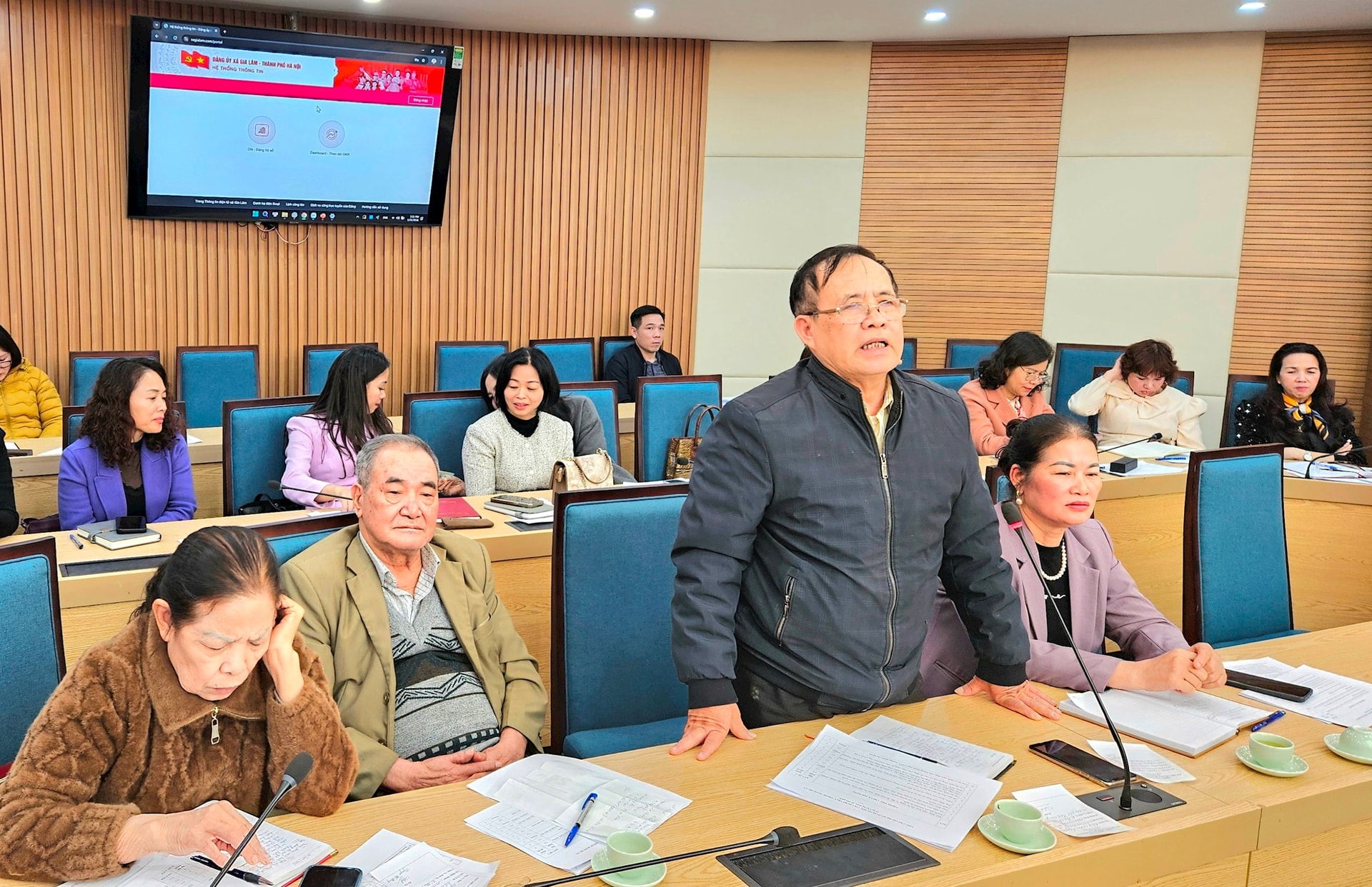 Triển khai thí điểm mô hình: Hệ thống thông tin “Chi bộ - Đảng bộ số” xã Gia Lâm- Ảnh 3.