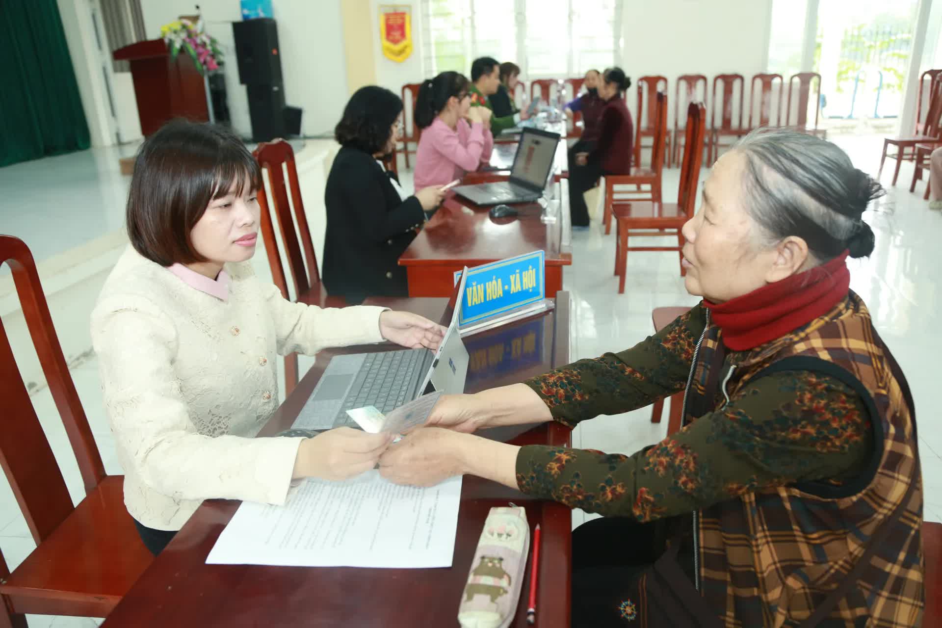 Xã Tiến Thắng - đưa dịch vụ công thiết yếu về từng thôn xóm- Ảnh 3.