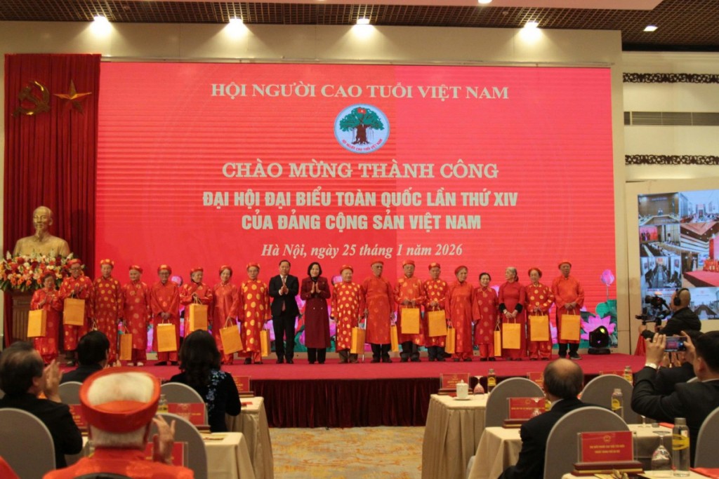 Người cao tuổi chào mừng thành công Đại hội XIV của Đảng- Ảnh 4.
