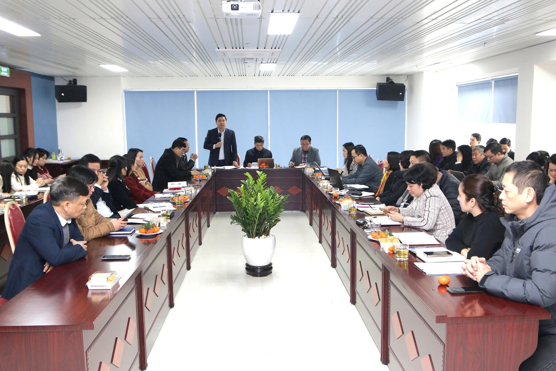 Hà Nội quyết tâm giữ vững “lá chắn” y tế dự phòng, bảo đảm an sinh xã hội cho Nhân dân- Ảnh 2.