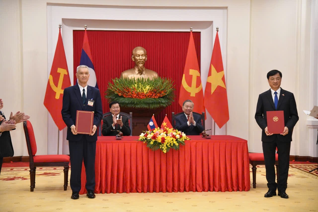 Hà Nội sẽ góp phần thúc đẩy hơn nữa quan hệ hợp tác đặc biệt Việt Nam - Lào- Ảnh 5.