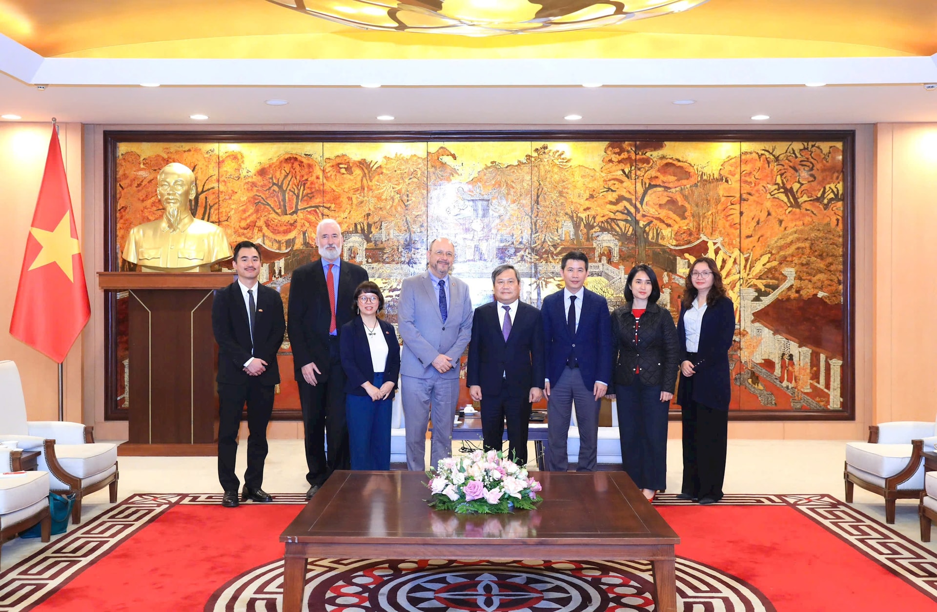 Hà Nội sẵn sàng ủng hộ Đại sứ quán Thụy Sĩ tổ chức các hoạt động hợp tác, giao lưu văn hóa- Ảnh 3.