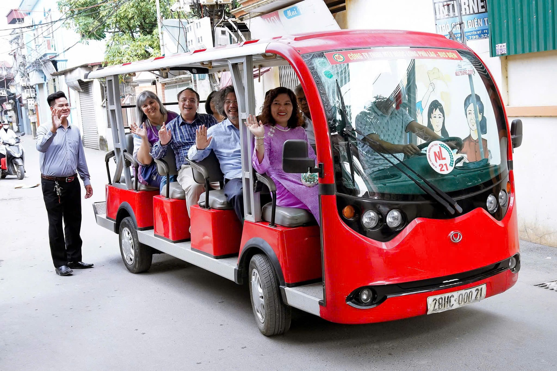 Khảm trai, sơn mài Chuyên Mỹ: Giữ nghề truyền thống, nâng tầm giá trị hàng Việt- Ảnh 4.
