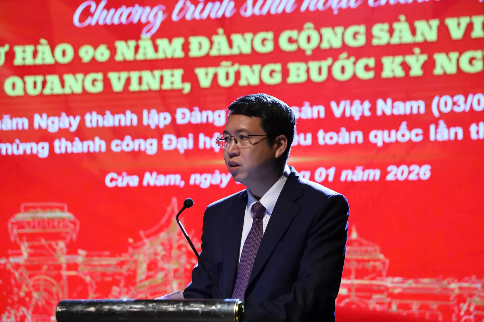 Phường Cửa Nam tổ chức sinh hoạt chính trị “Tự hào 96 năm Đảng Cộng sản Việt Nam”- Ảnh 2.