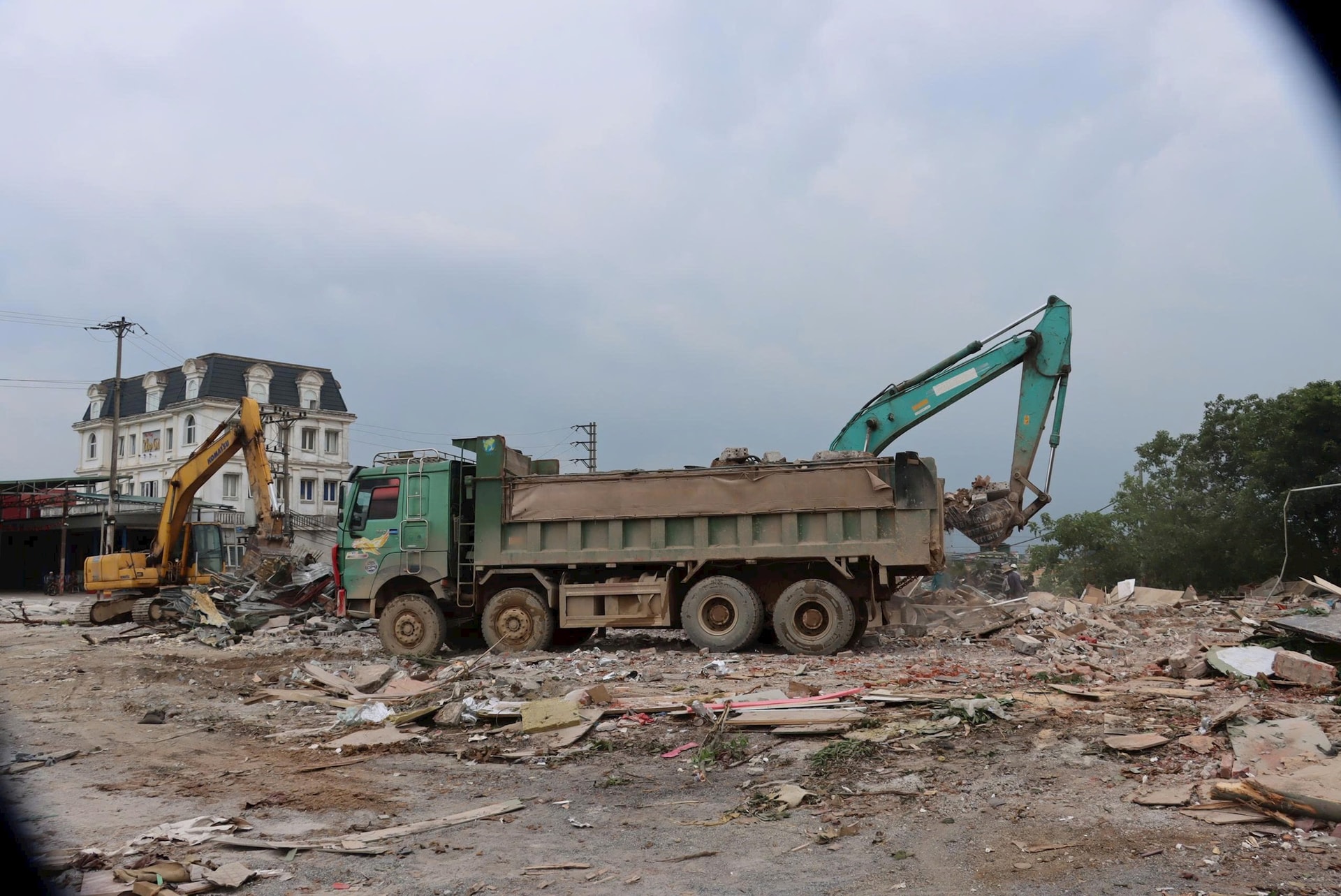 Xã Chuyên Mỹ: Quyết liệt tháo gỡ “điểm nghẽn” giải phóng mặt bằng các dự án trọng điểm- Ảnh 1.