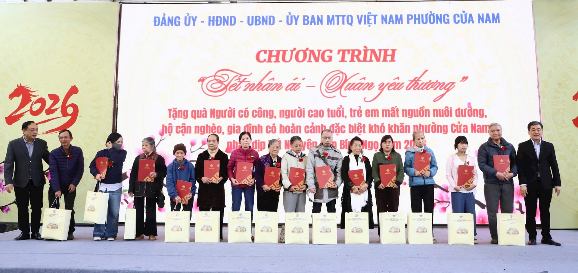 Phường Cửa Nam: "Tết nhân ái - Xuân yêu thương"- Ảnh 2.