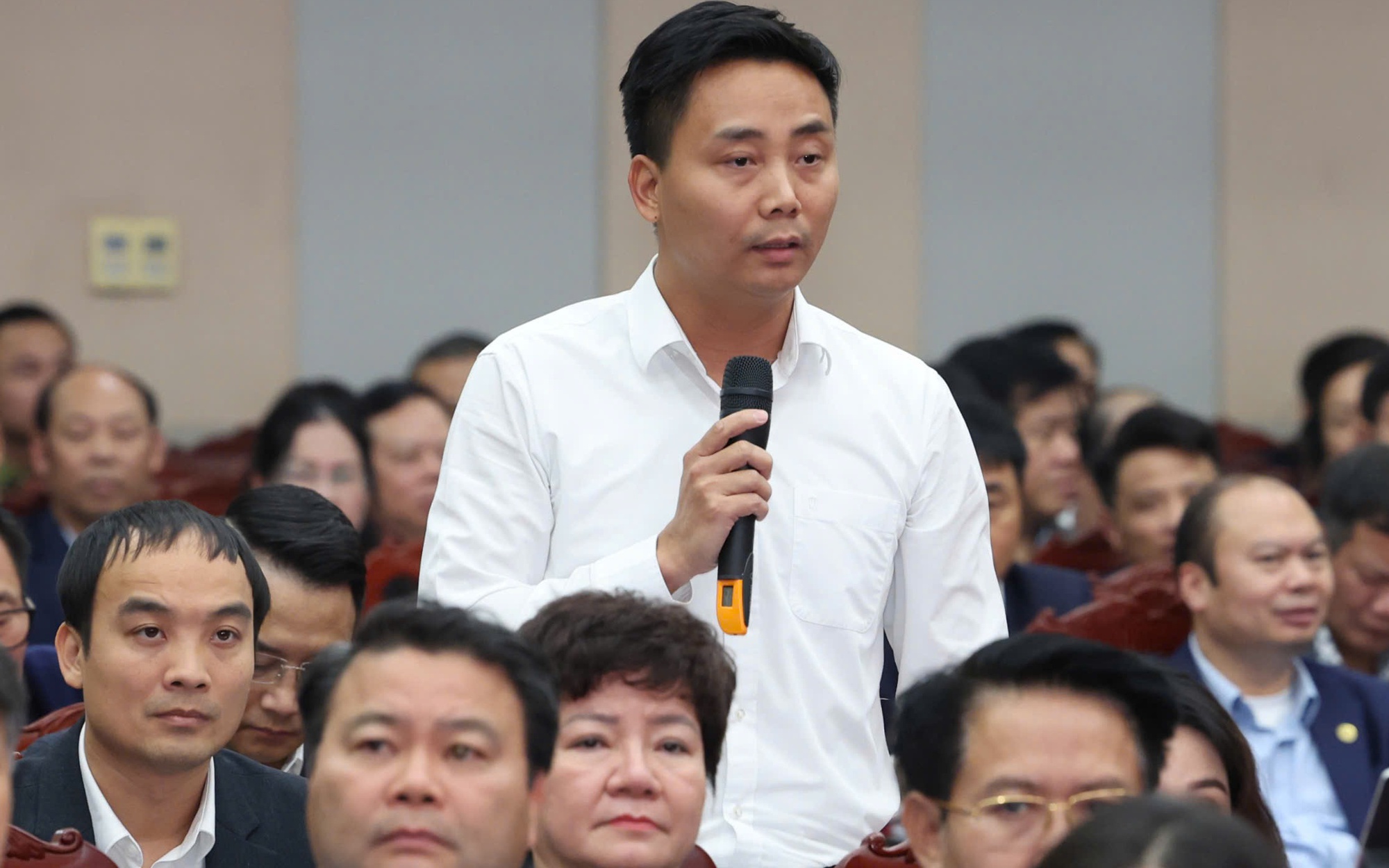 Bí thư Đảng ủy, Chủ tịch HĐND xã Minh Châu Nguyễn Đức Tiến phát biểu