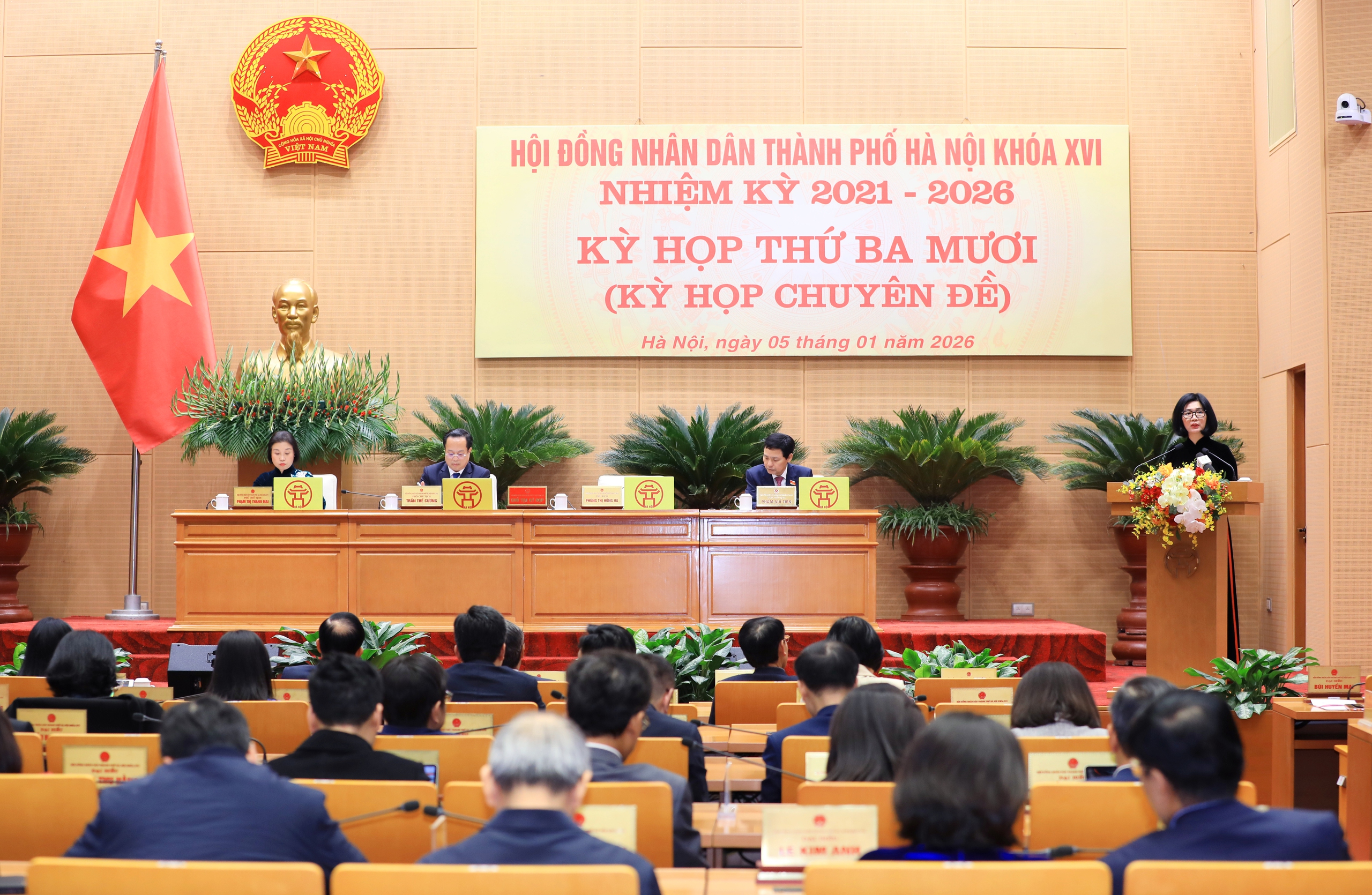 Khai mạc kỳ họp thứ 30 HĐND thành phố Hà Nội khóa XVI