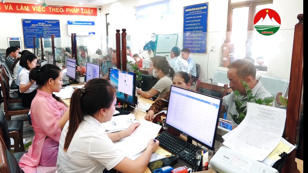 Phát triển nền tảng, ứng dụng và dịch vụ: Quảng Oai tạo chuyển biến trong phục vụ hành chính- Ảnh 1.