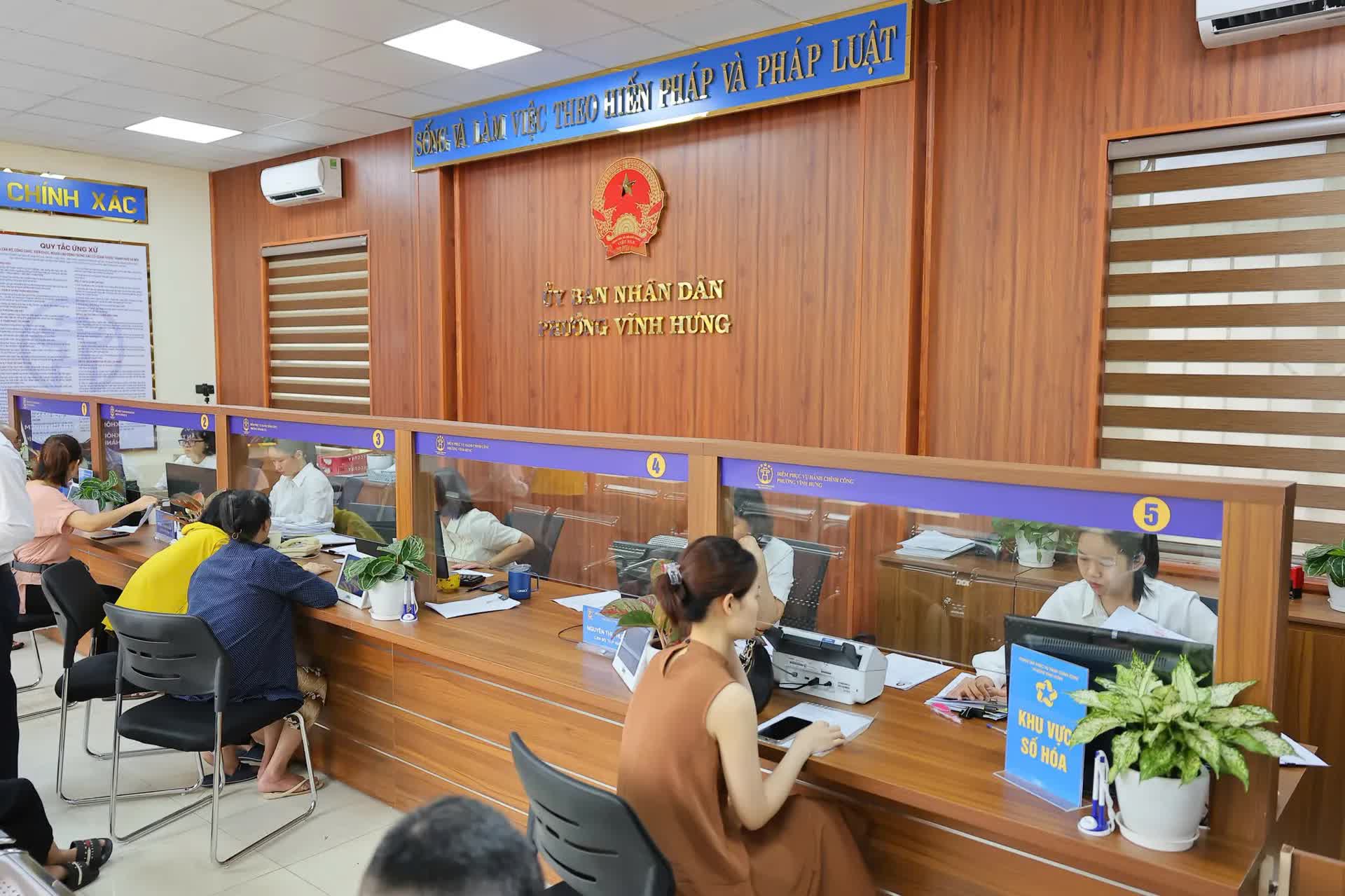 Phường Vĩnh Hưng thử nghiệm số hóa dịch vụ hành chính công- Ảnh 1.