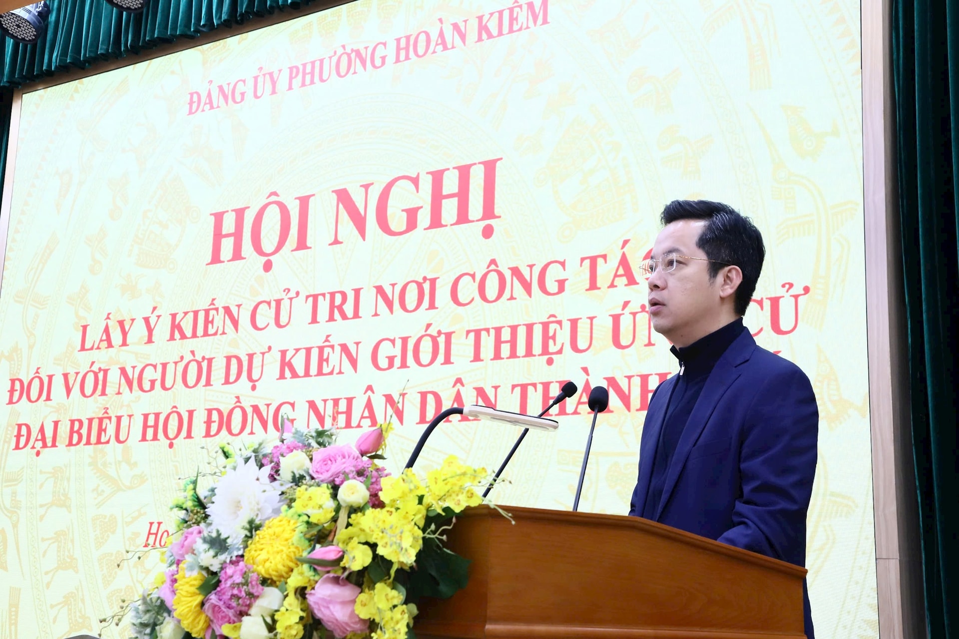 Phường Hoàn Kiếm lấy ý kiến cử tri đối với người dự kiến giới thiệu ứng cử đại biểu HĐND Thành phố- Ảnh 4.