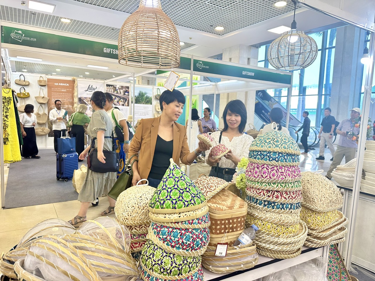 Hanoi Giftshow 2026 mở cửa cho hàng thủ công mỹ nghệ- Ảnh 4. Hanoi Giftshow 2026 mở cửa cho hàng thủ công mỹ nghệ- Ảnh 4.