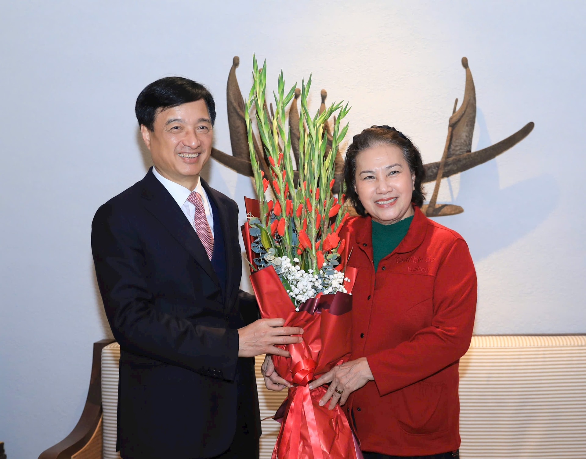 Bí thư Thành ủy Nguyễn Duy Ngọc thăm, chúc Tết nguyên lãnh đạo Đảng, Nhà nước và thành phố Hà Nội- Ảnh 3.