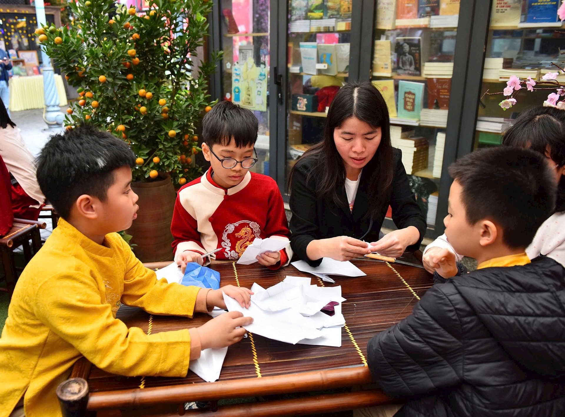 Khai mạc Phố Sách Xuân 2026: “Sách mở lộc xuân - Chào kỷ nguyên mới”- Ảnh 4.