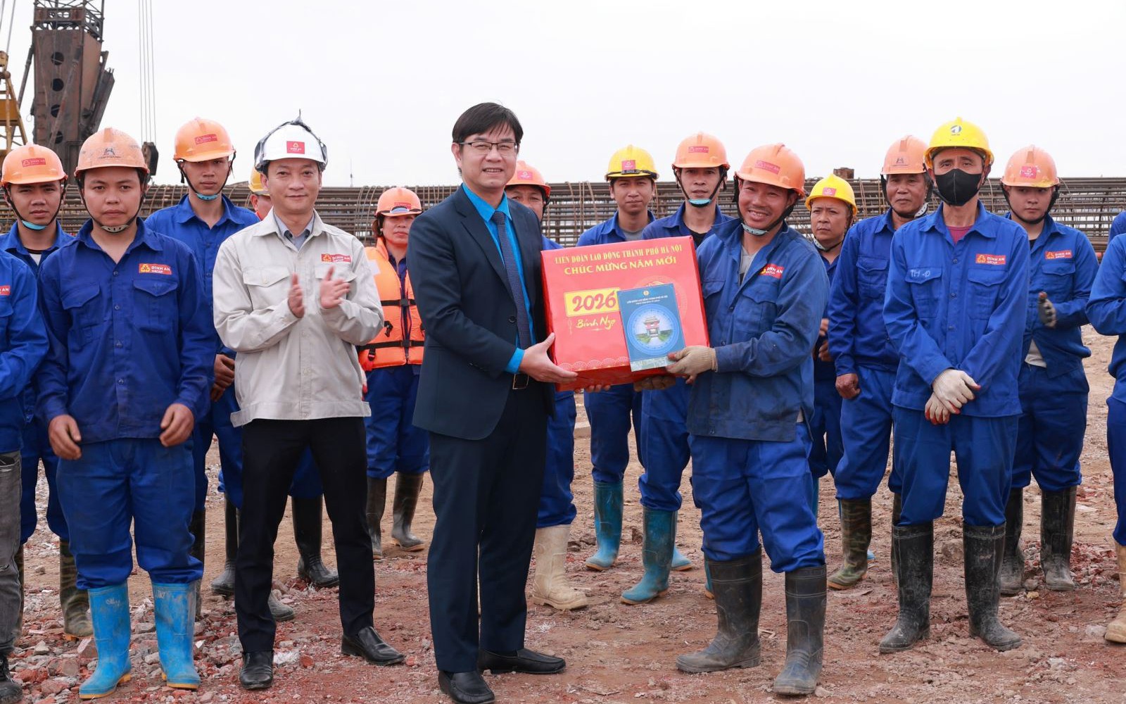 Sự quan tâm kịp thời của tổ chức Công đoàn Thủ đô tiếp thêm động lực để người lao động nỗ lực bám công trường, đẩy nhanh tiến độ các dự án trọng điểm.