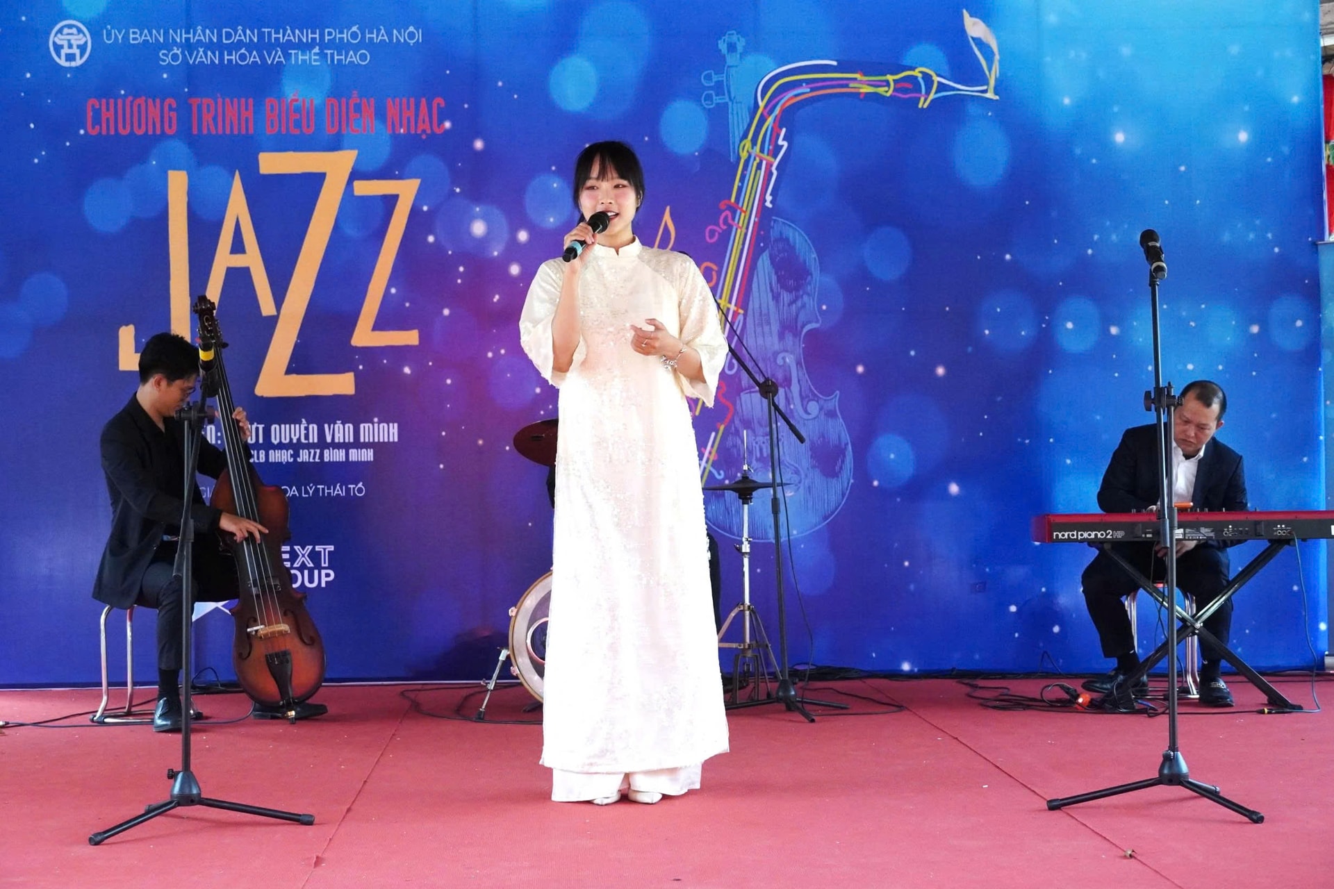 Không gian nghệ thuật ngập tràn sắc xuân ở Thủ đô- Ảnh 2.