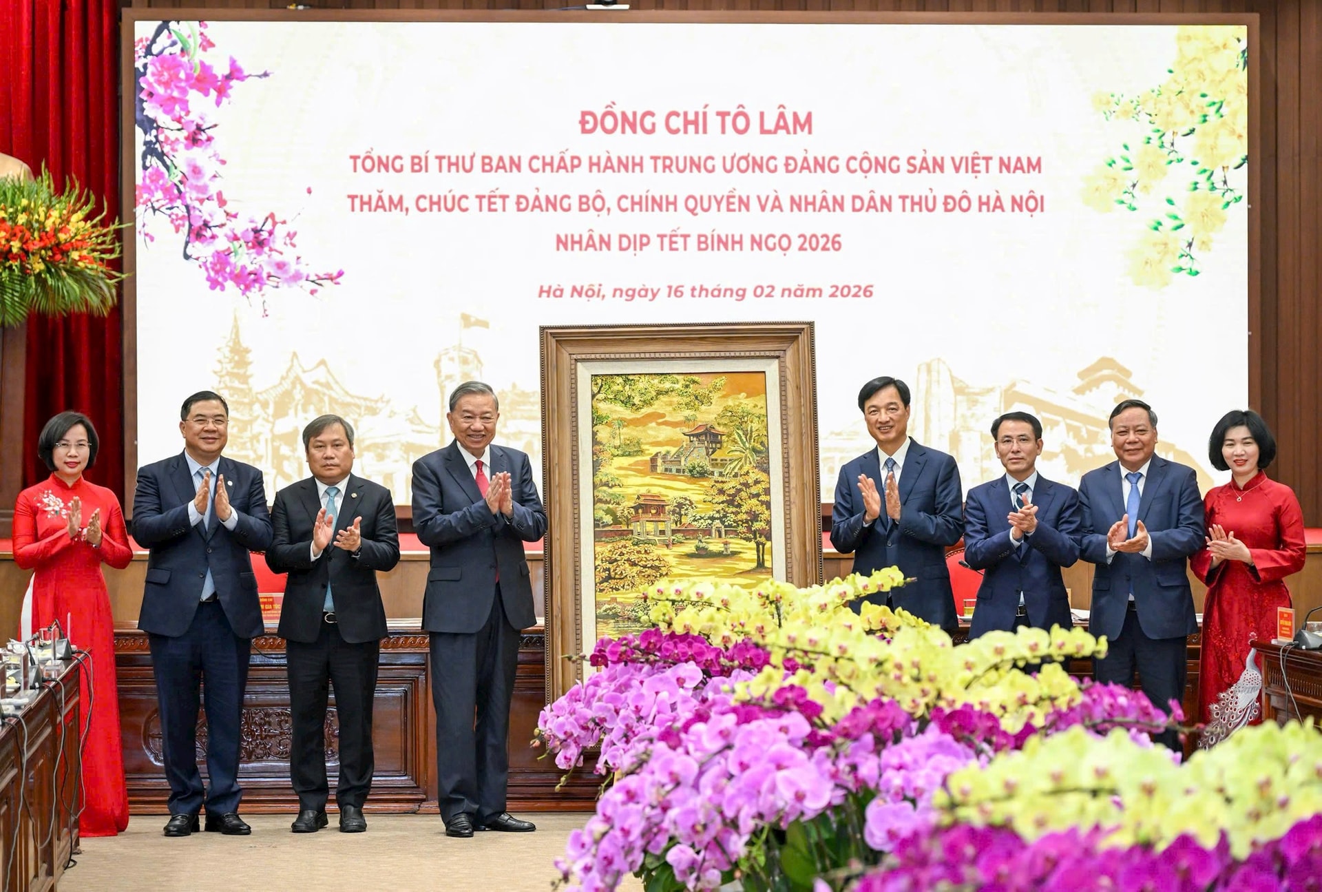 Tổng Bí thư Tô Lâm thăm, chúc Tết Đảng bộ, chính quyền, nhân dân Thủ đô Hà Nội- Ảnh 5.