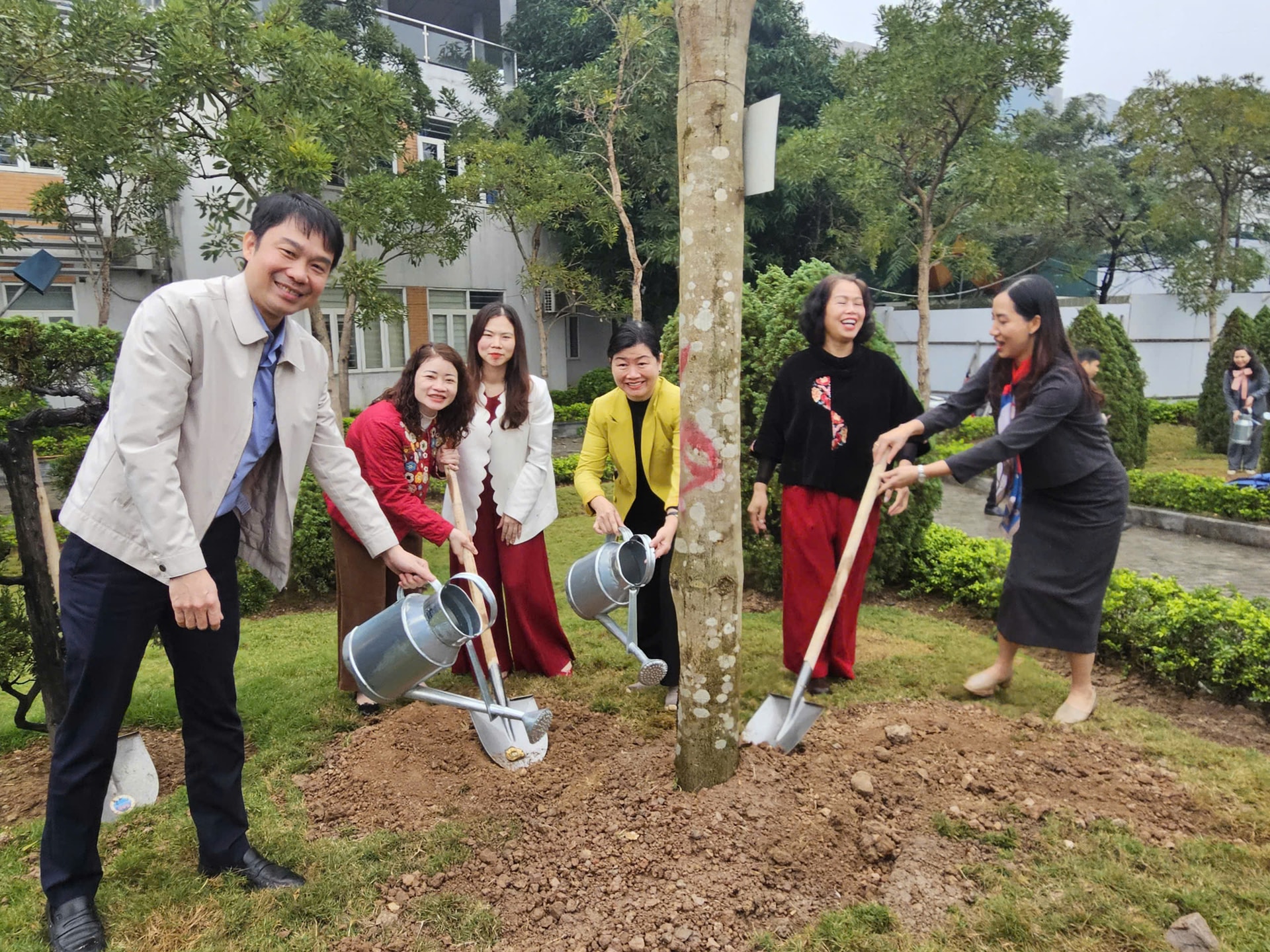 Phường Thanh Xuân phát động “Tết trồng cây đời đời nhớ ơn Bác Hồ” Xuân Bính Ngọ 2026- Ảnh 3.