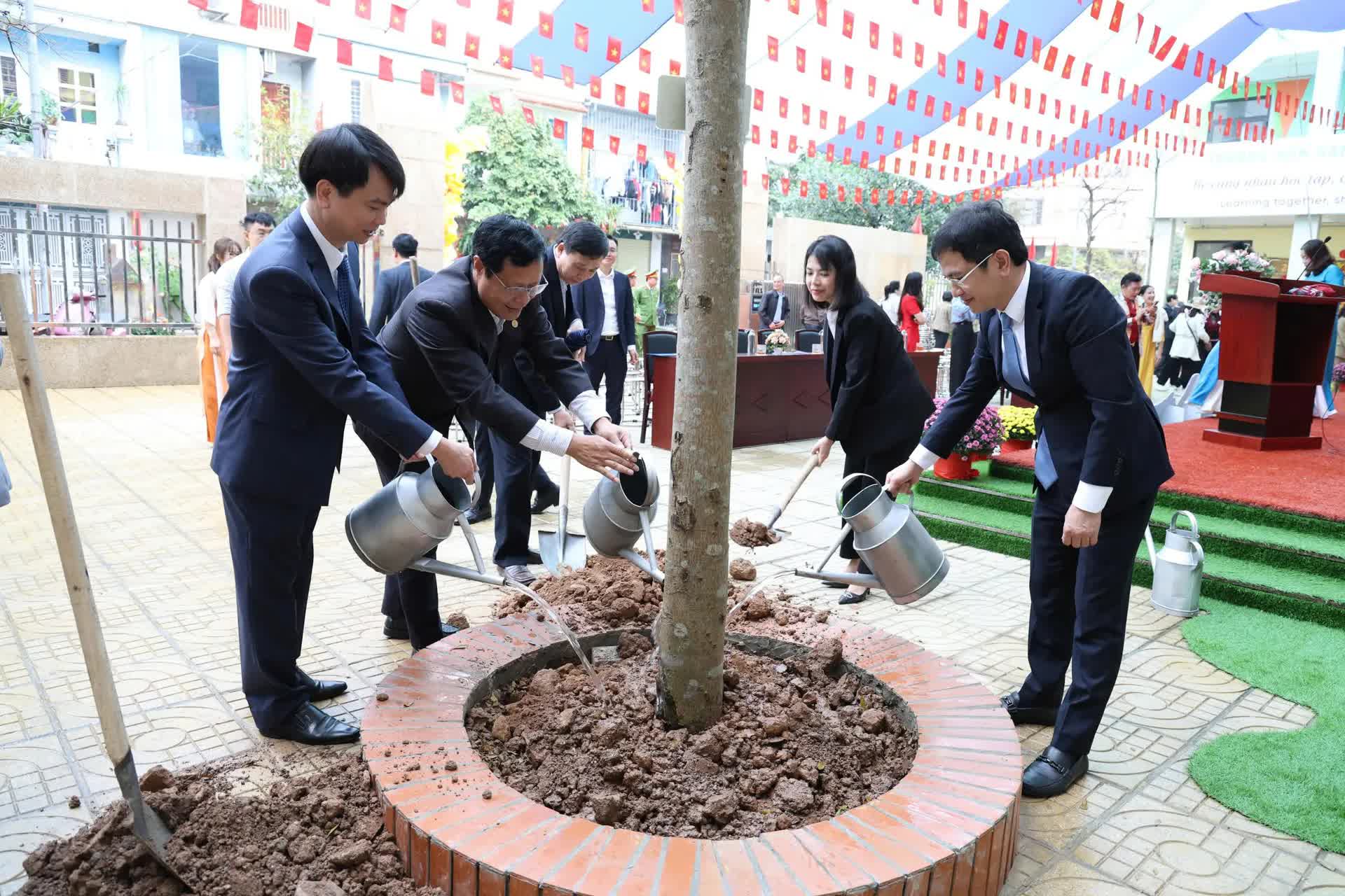Phường Kiến Hưng: Phát động “Tết trồng cây đời đời nhớ ơn Bác Hồ” Xuân Bính Ngọ- Ảnh 2.