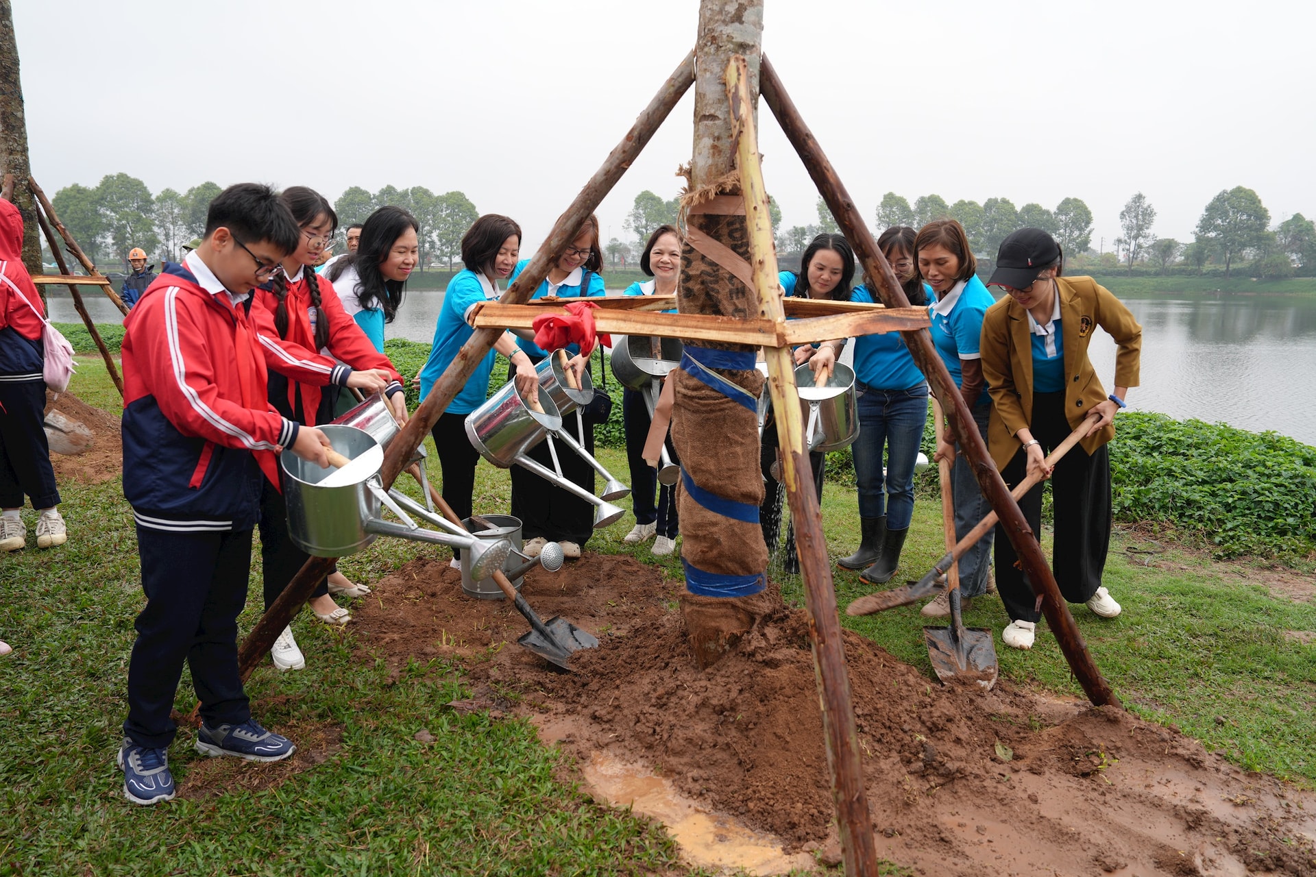 Phường Yên Sở: Trồng cây bảo vệ môi trường sinh thái, hướng tới phát triển bền vững- Ảnh 2.