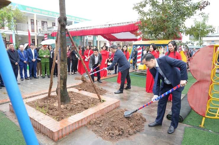 Xã Thanh Oai: Phấn đấu trồng mới 2.000 cây xanh- Ảnh 3.