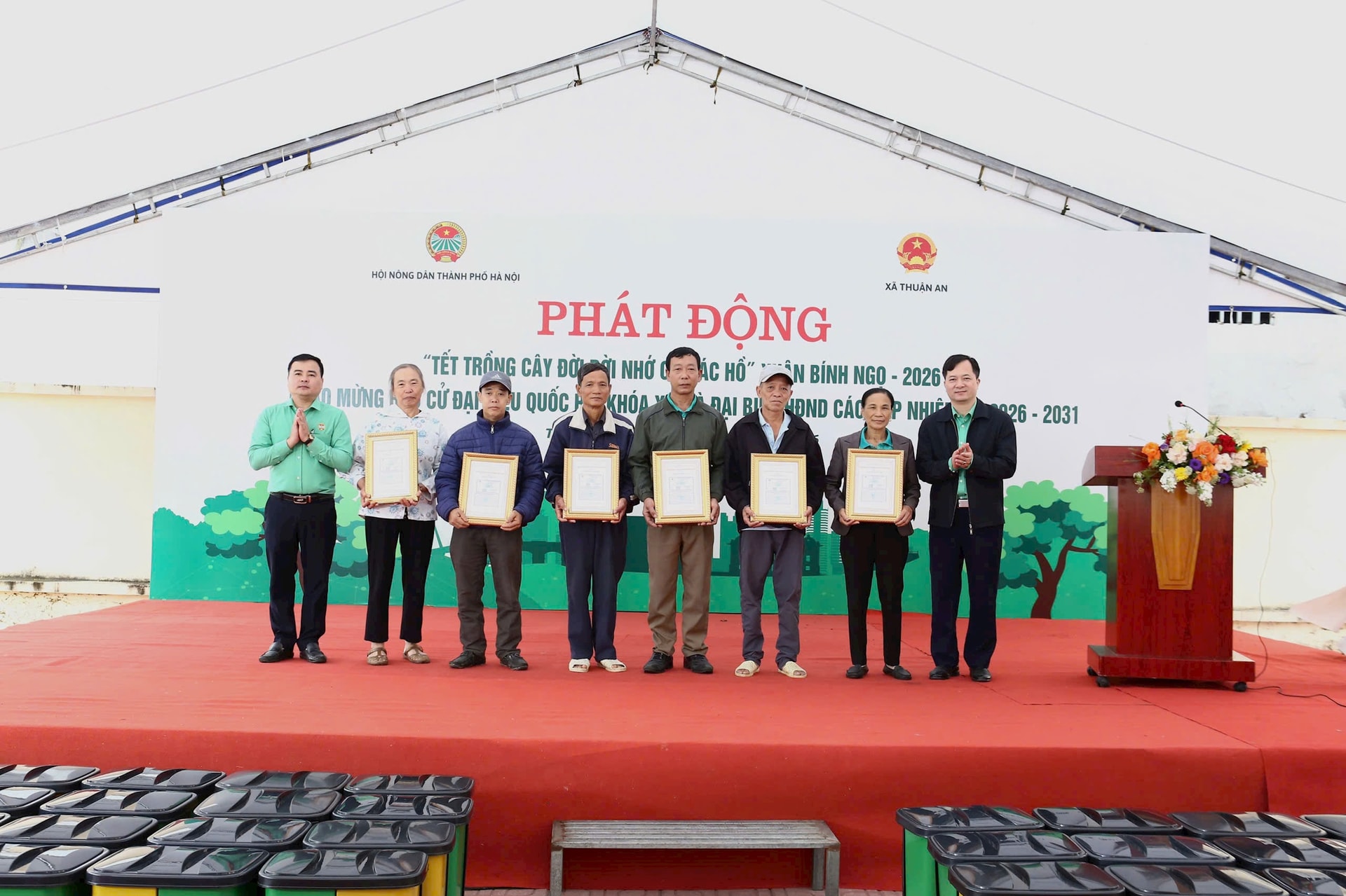 Hội Nông dân tích cực trồng cây đầu Xuân, lan tỏa nông dân Thủ đô trong bảo vệ môi trường- Ảnh 4.