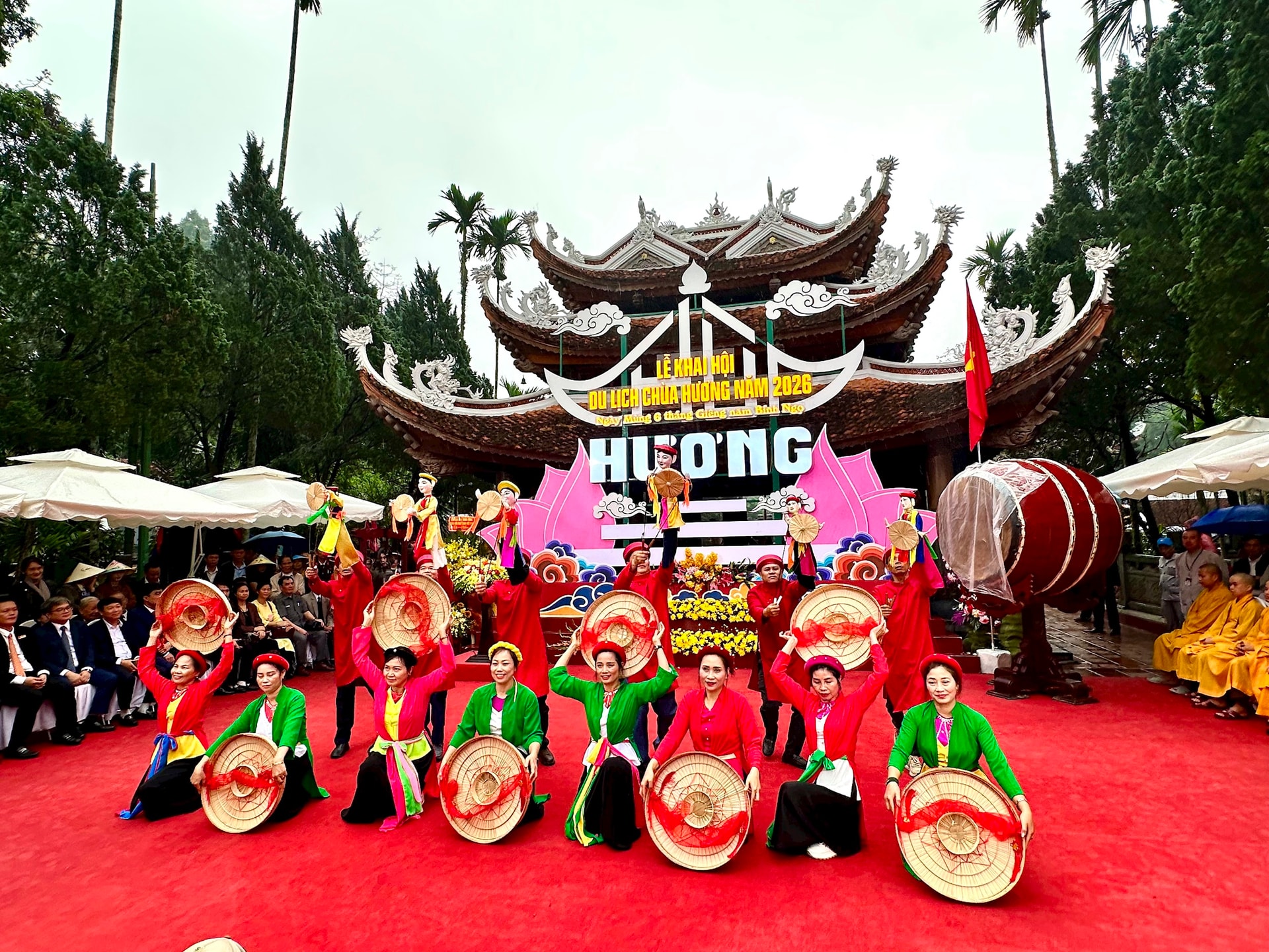 Hàng nghìn người dự Khai hội chùa Hương 2026- Ảnh 4.