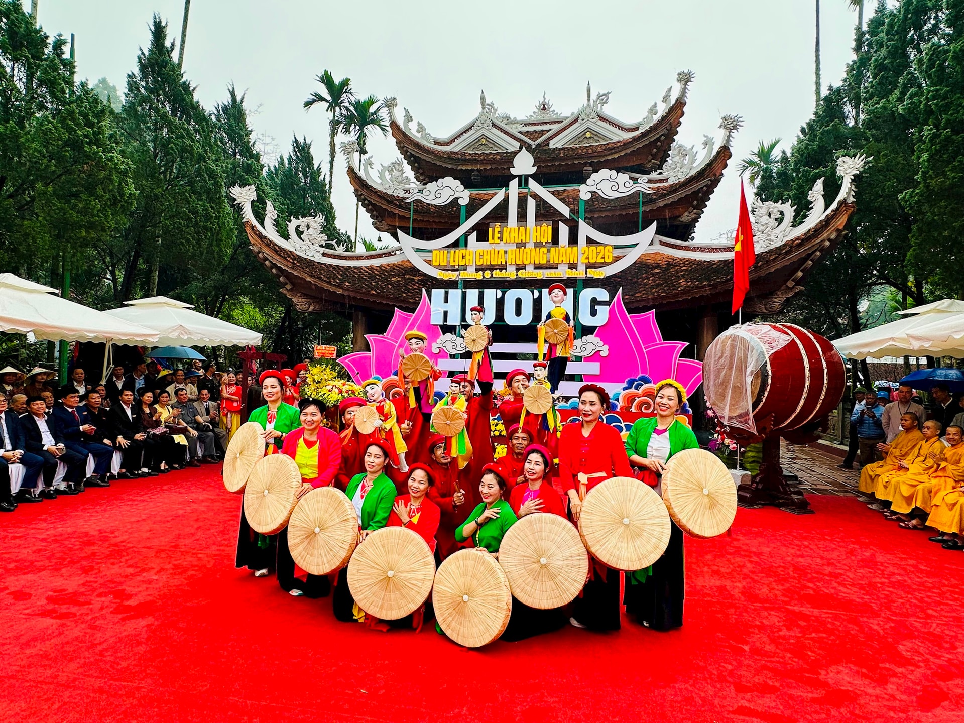 Hàng nghìn người dự Khai hội chùa Hương 2026- Ảnh 5.