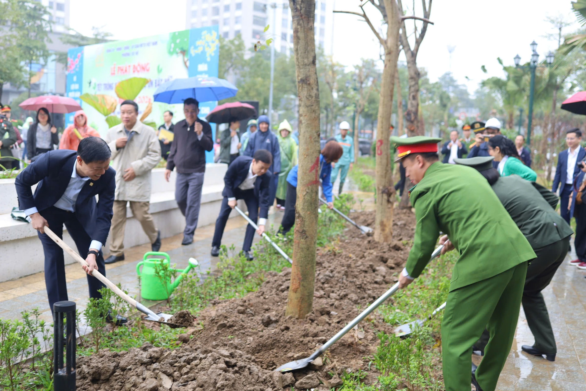 Phường Tây Hồ phát động "Tết trồng cây đời đời nhớ ơn Bác Hồ" Xuân Bính Ngọ 2026- Ảnh 4.