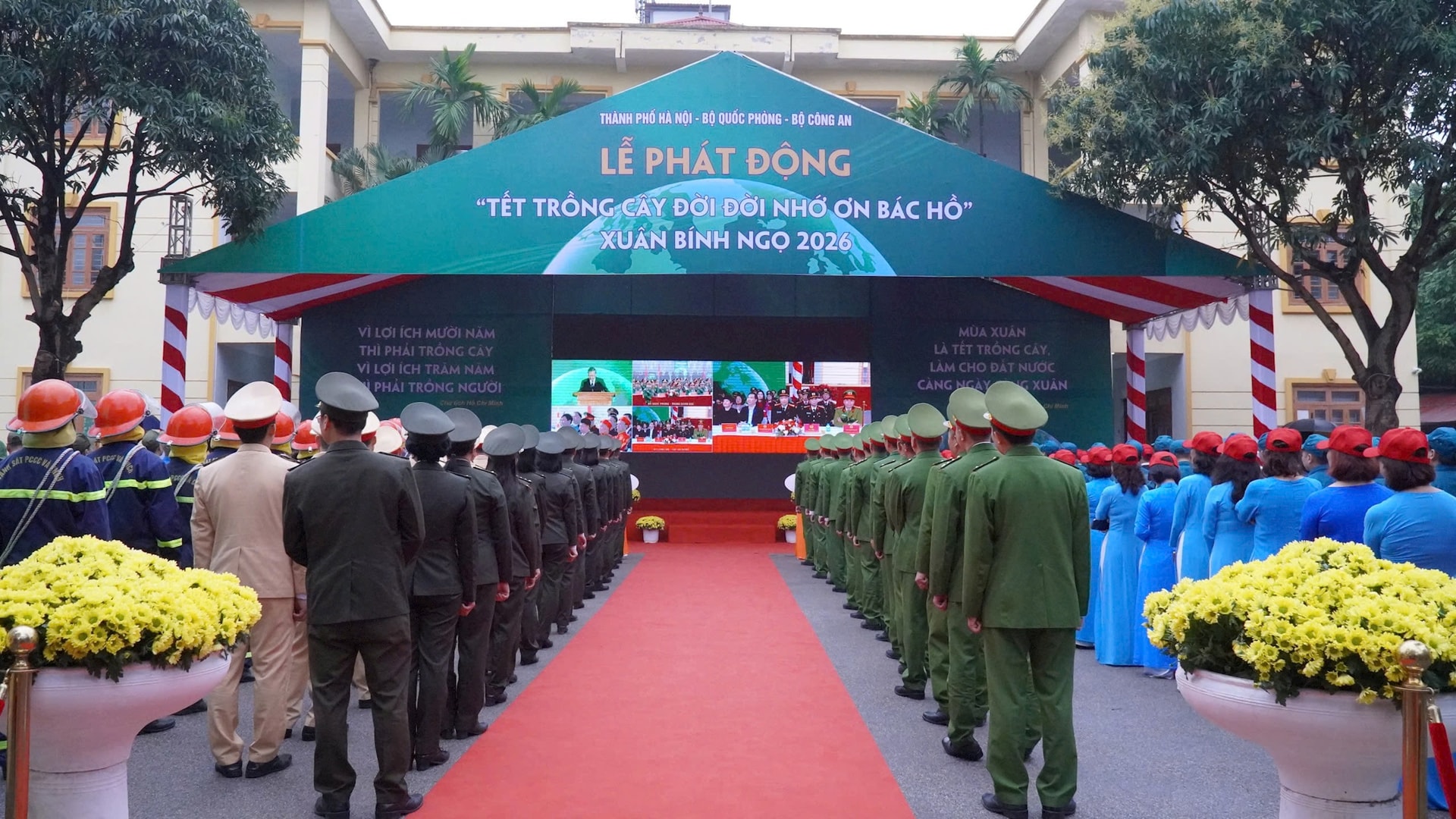 Chủ tịch HĐND thành phố Hà Nội Phùng Thị Hồng Hà dự Tết trồng cây tại Hà Đông- Ảnh 5.