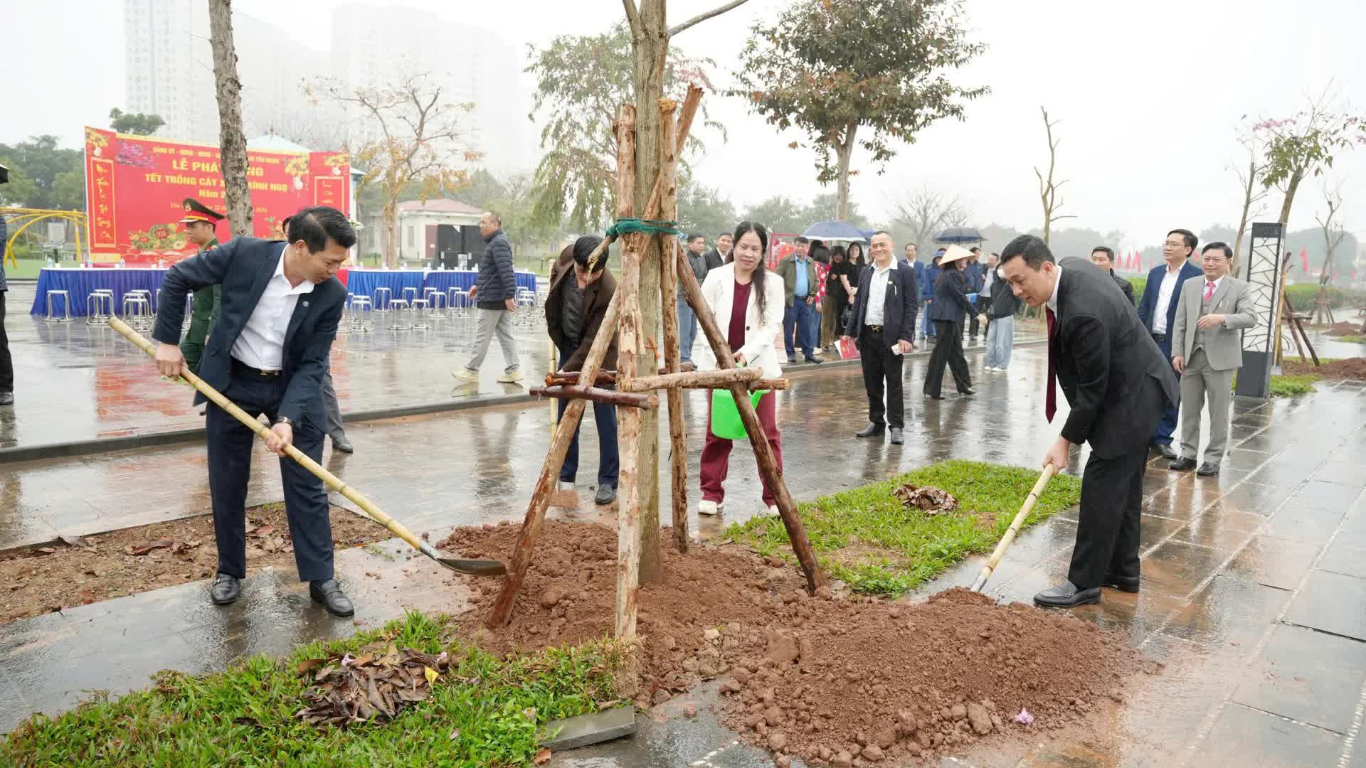 Phường Yên Nghĩa: Phát động Tết trồng cây, lan tỏa thông điệp đô thị xanh- Ảnh 4.