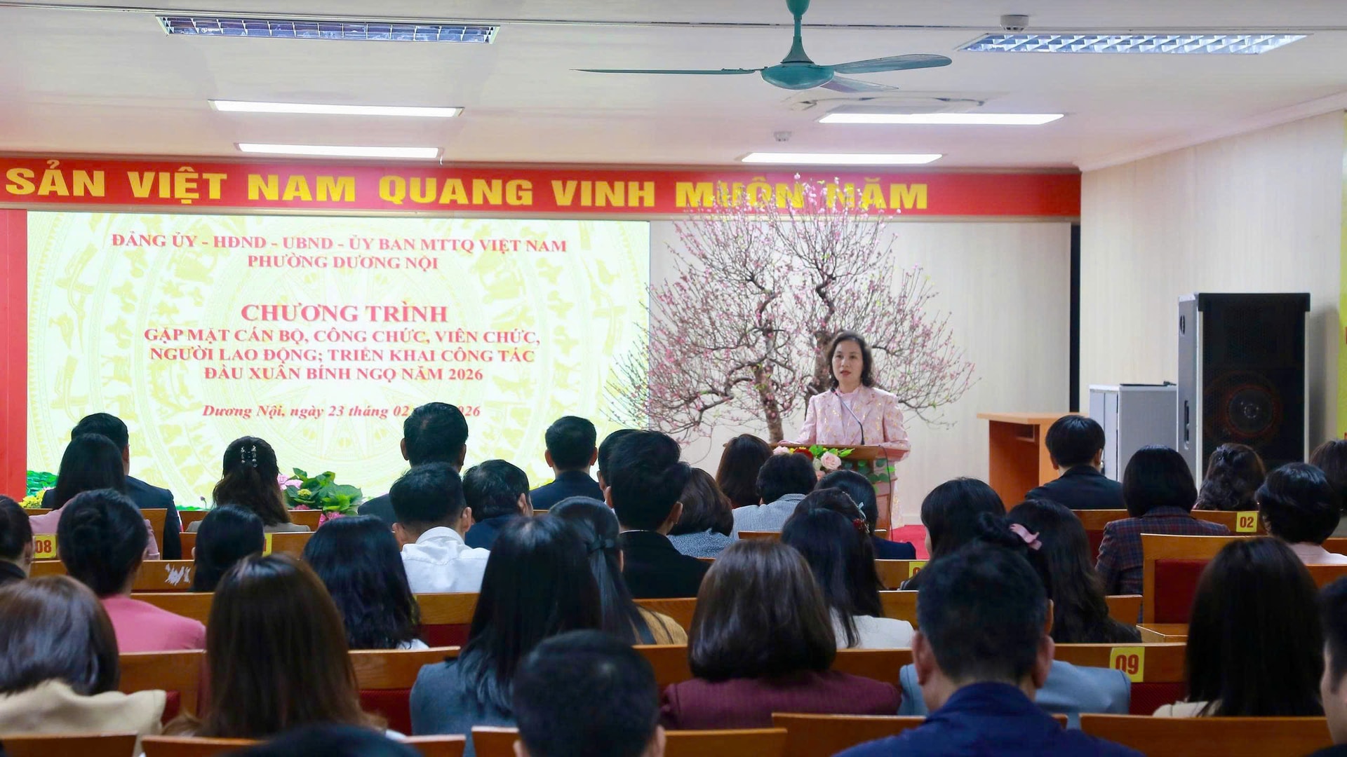 Phường Dương Nội: Bắt tay ngay vào công việc, bảo đảm sự liên tục, thông suốt- Ảnh 1.