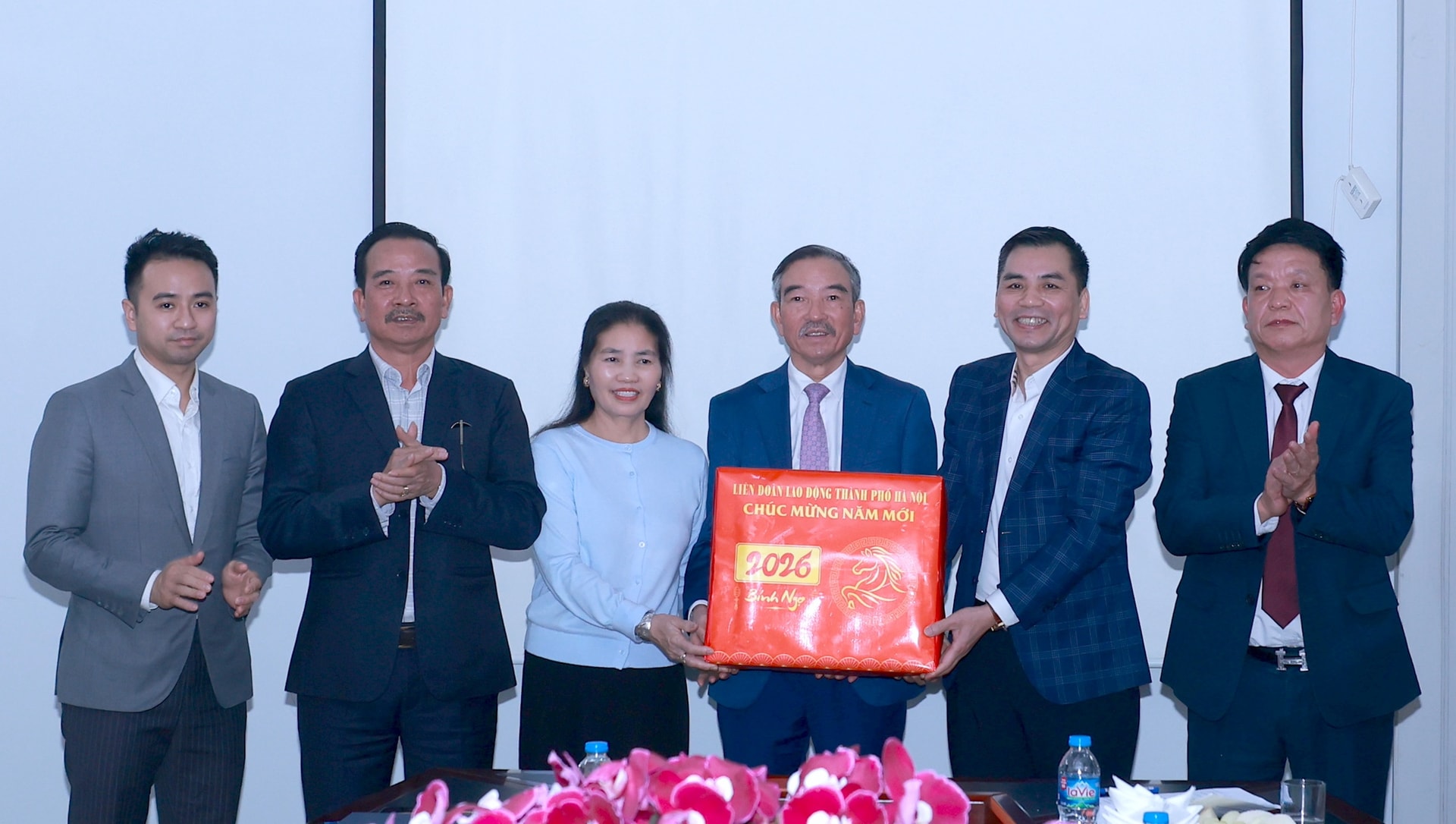 Công đoàn Hà Nội nắm bắt tình hình công nhân lao động- Ảnh 1.