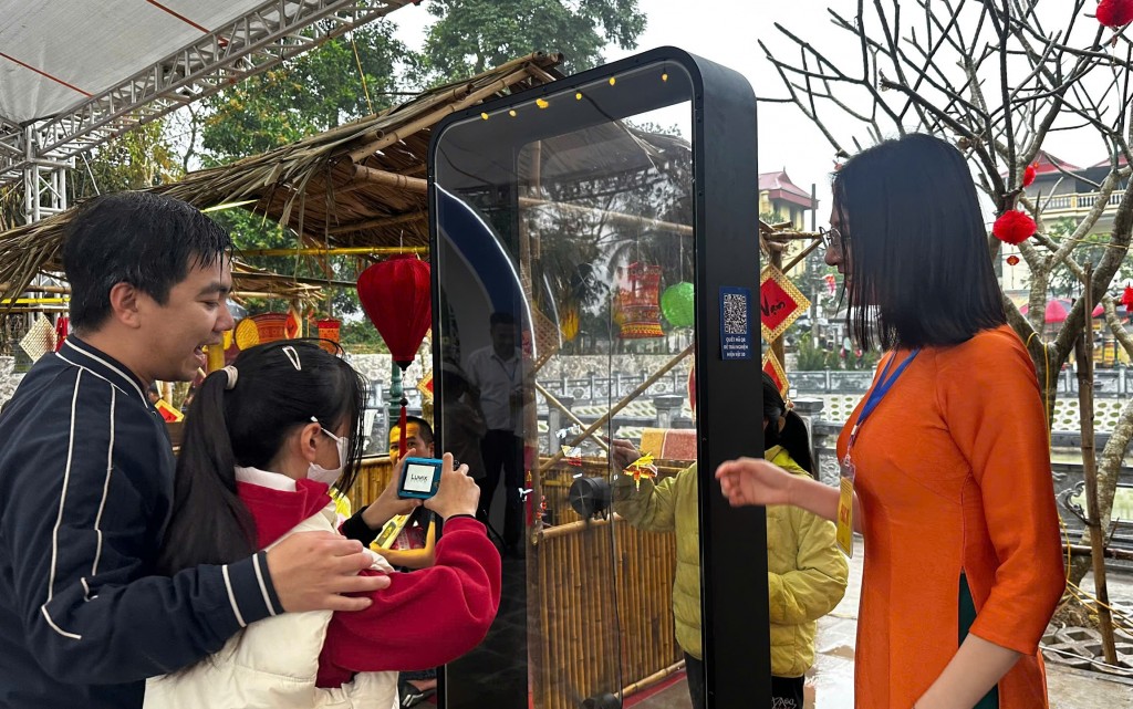 “Lễ hội số” Cổ Loa - điểm mới hiện thực hóa Nghị quyết 57-NQ/TW- Ảnh 4.