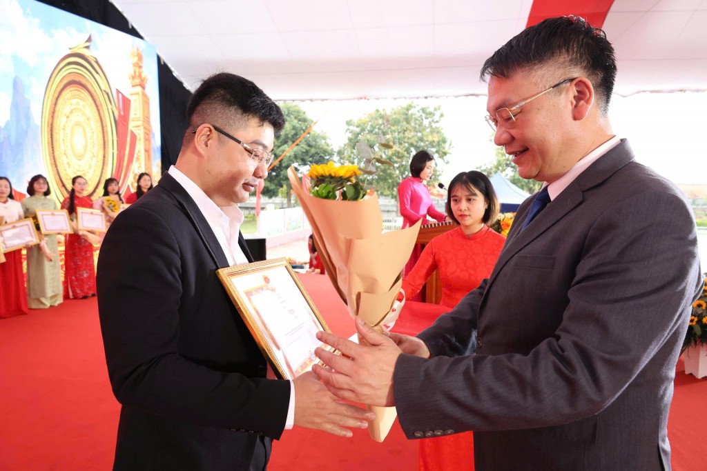 Lan tỏa tình yêu Mê Linh bằng AI- Ảnh 1.