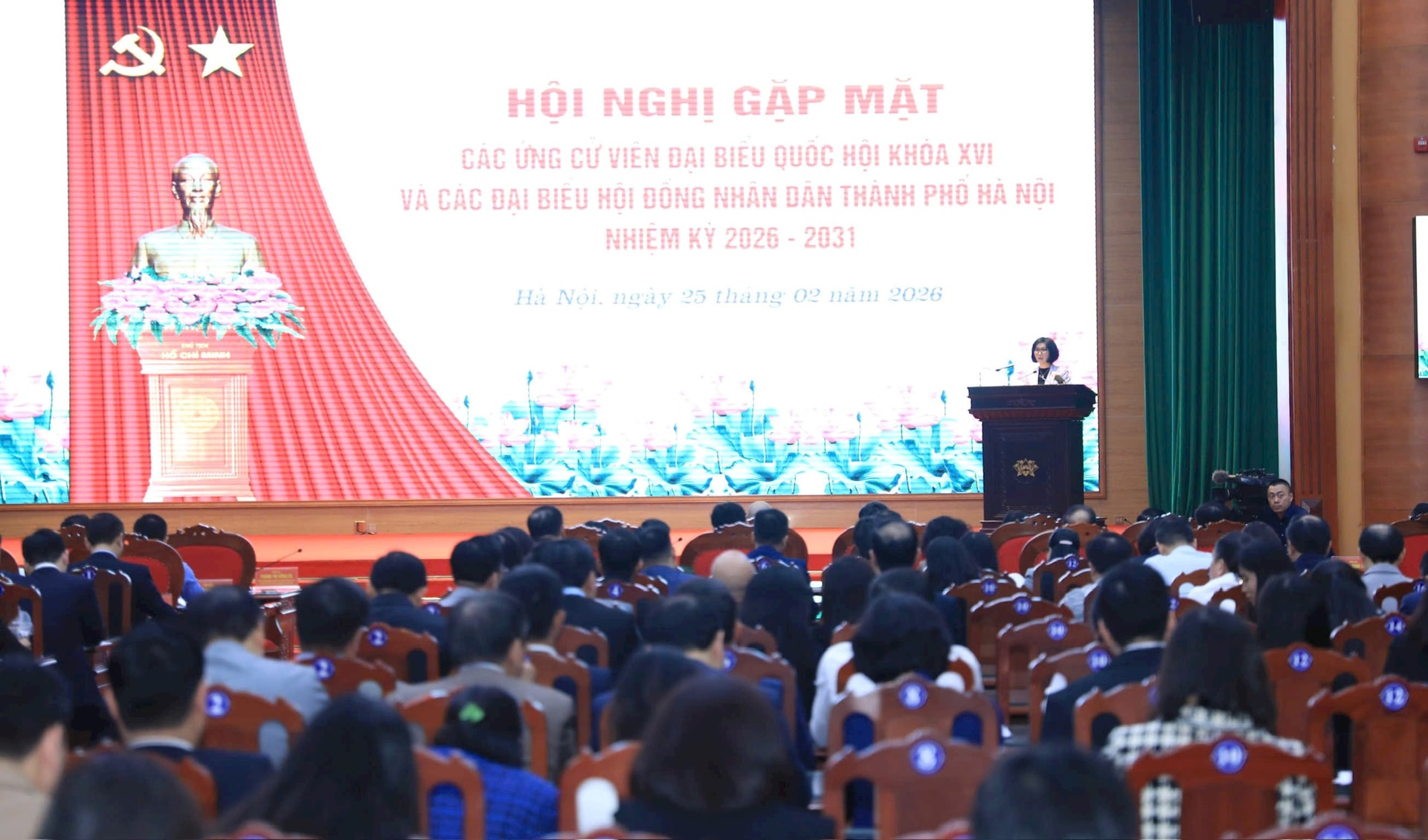 Hanoi meets National Assembly, municipal council candidates- Ảnh 1.