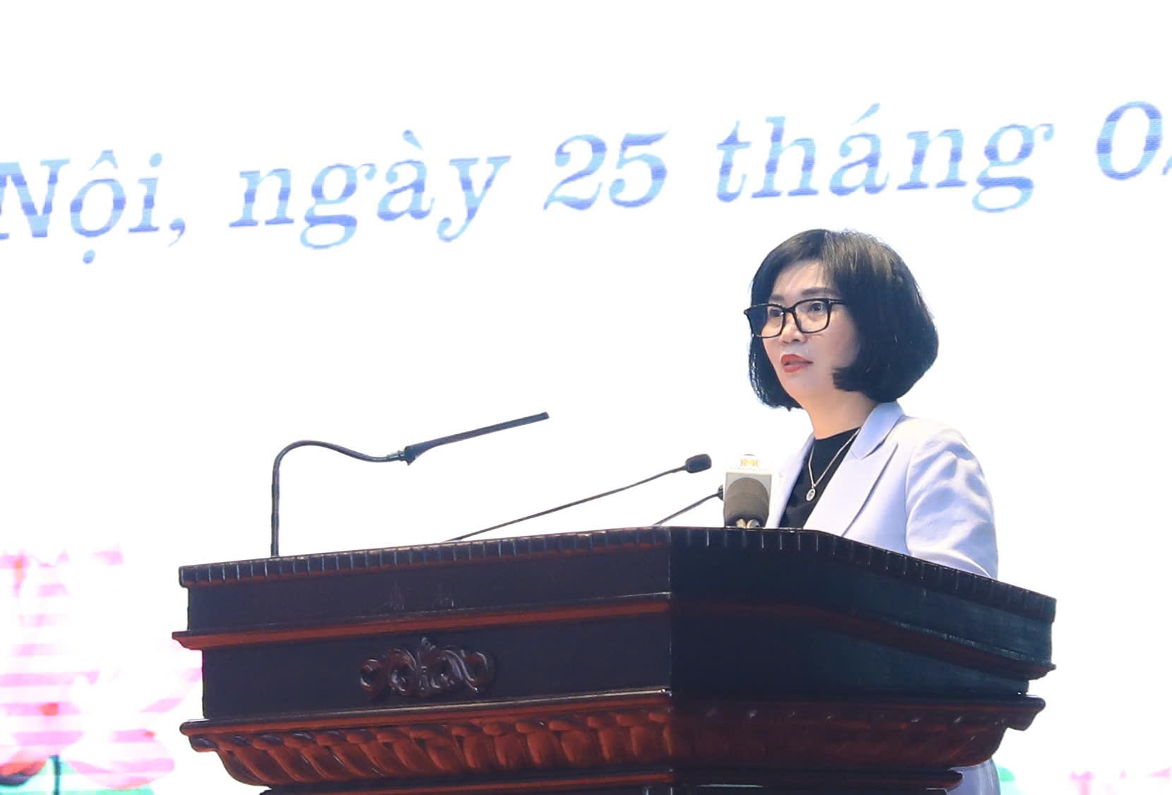 Hanoi meets National Assembly, municipal council candidates- Ảnh 3.