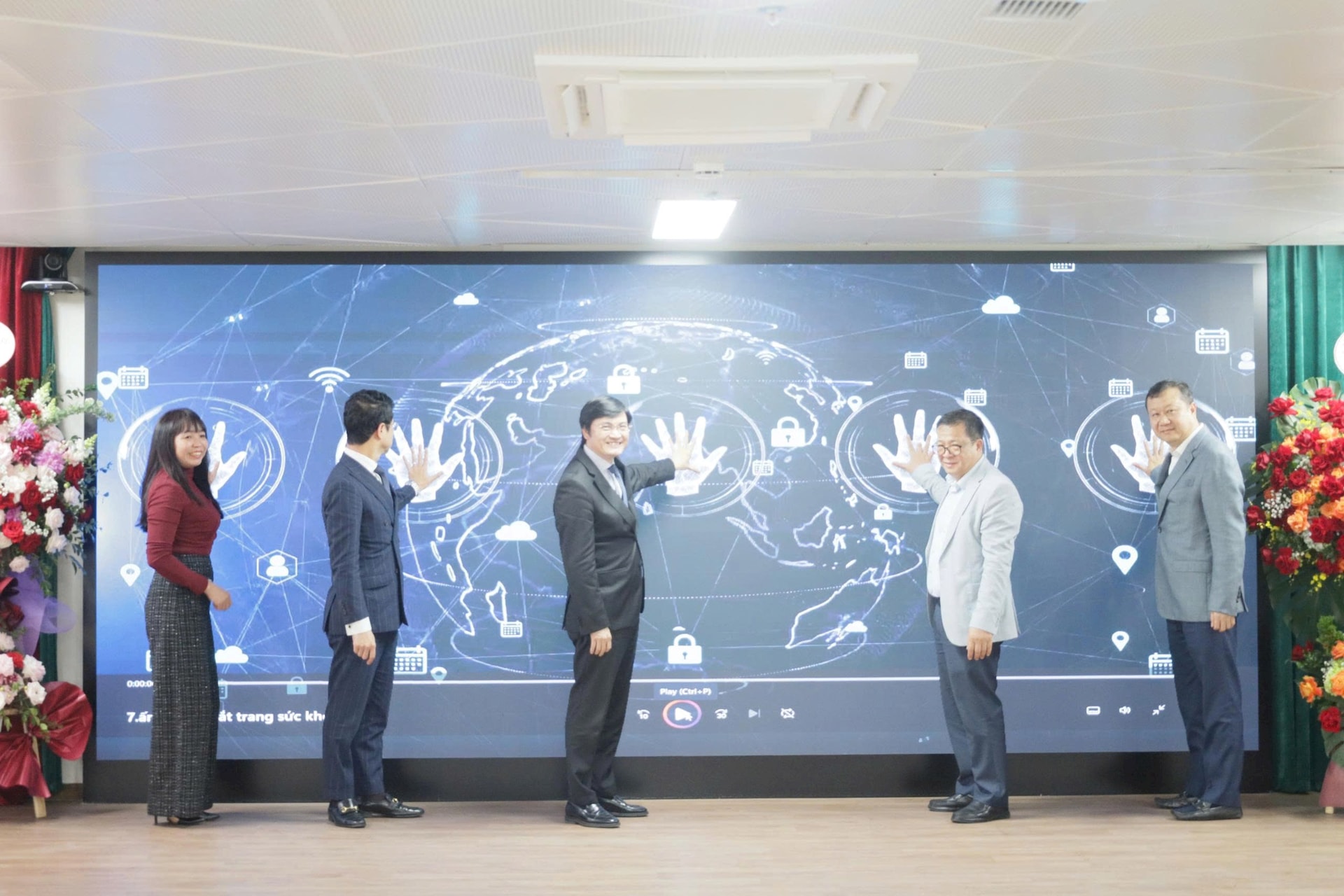 Ra mắt các Mạng lưới chuyên ngành, Câu lạc bộ lãnh đạo y tế Thủ đô- Ảnh 3.