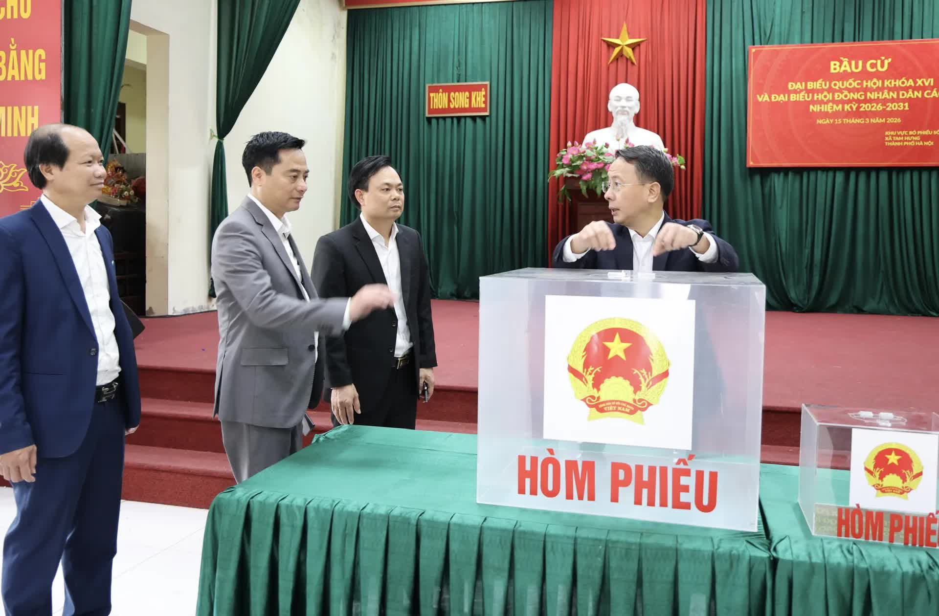 Xã Tam Hưng triển khai công tác bầu cử bảo đảm tiến độ, đúng luật- Ảnh 4.