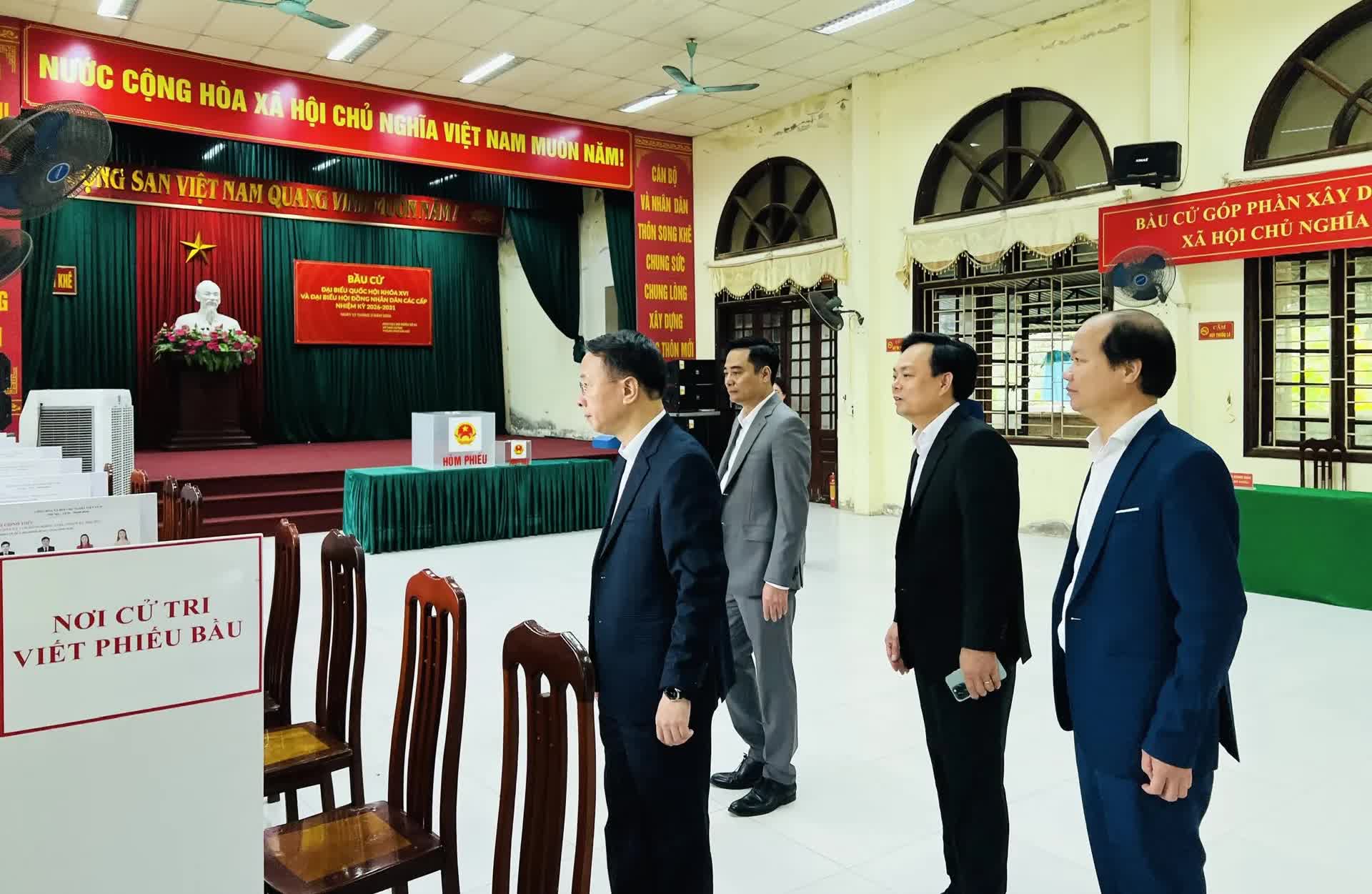 Xã Tam Hưng triển khai công tác bầu cử bảo đảm tiến độ, đúng luật- Ảnh 2.