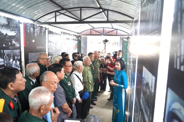 Người giữ lửa Đảng nơi “địa chỉ đỏ” đặc biệt- Ảnh 4.