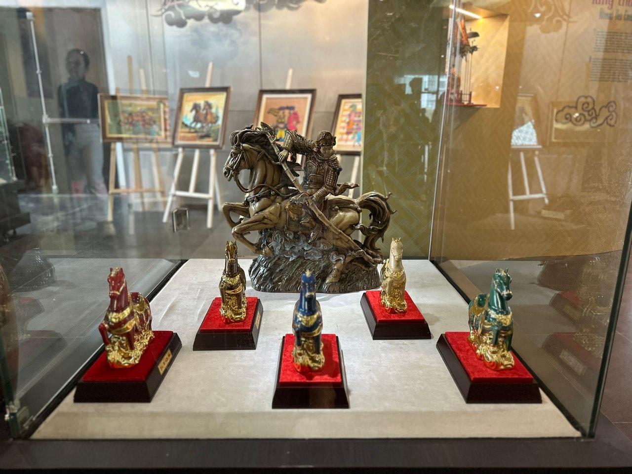 Bảo tàng Hà Nội ra mắt trưng bày chuyên đề “Long Mã khai văn” chào Xuân Bính Ngọ 2026- Ảnh 6.