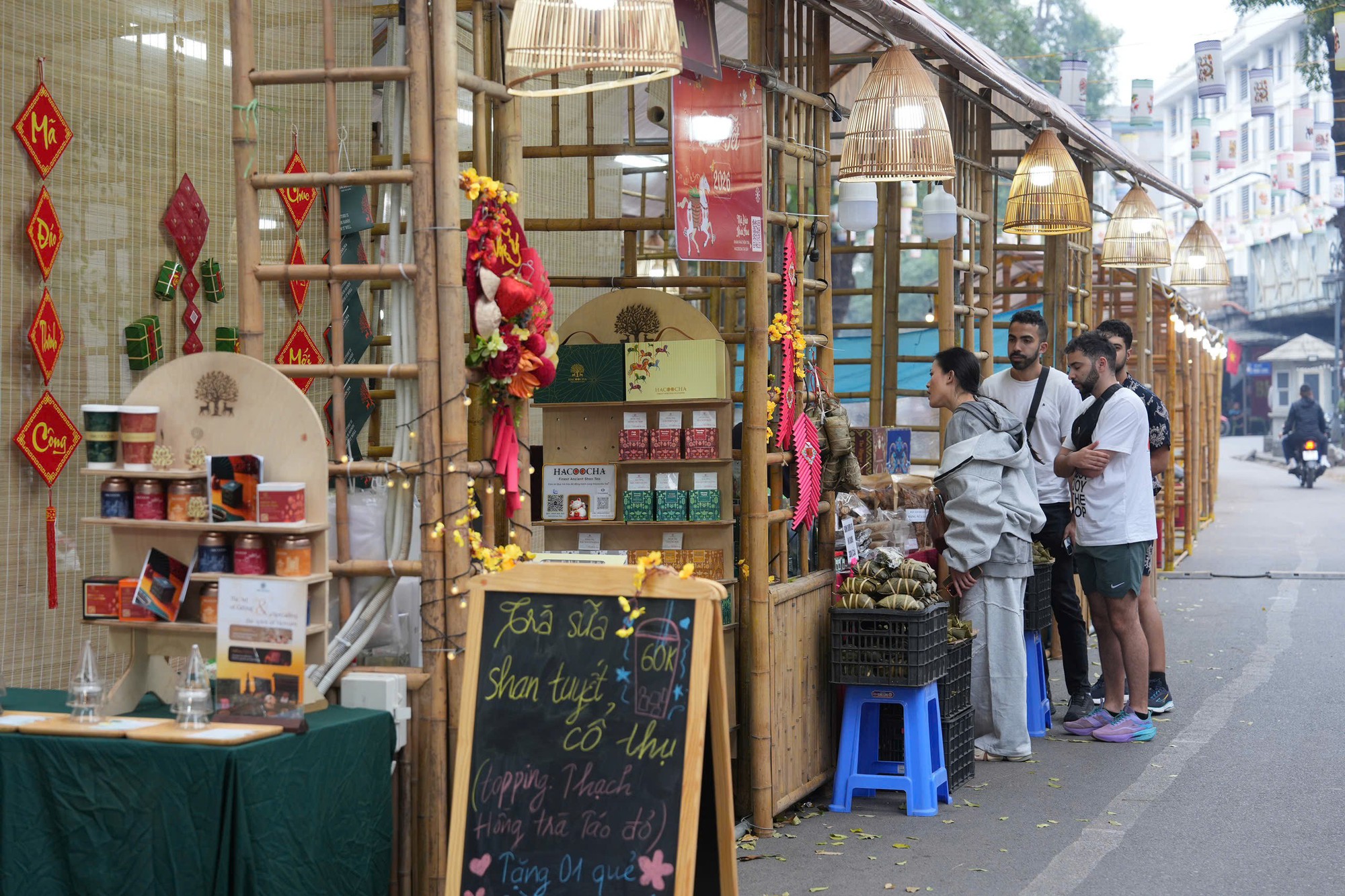 Nhiều hoạt động hấp dẫn tại Chợ hoa Xuân Phố cổ 2026- Ảnh 2.