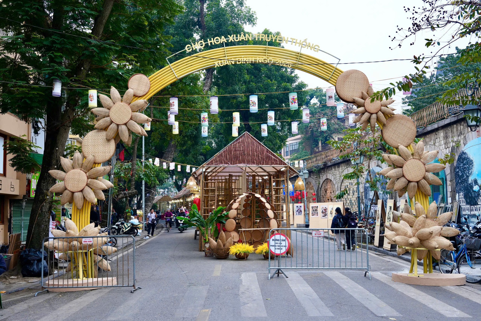 Nhiều hoạt động hấp dẫn tại Chợ hoa Xuân Phố cổ 2026- Ảnh 1.