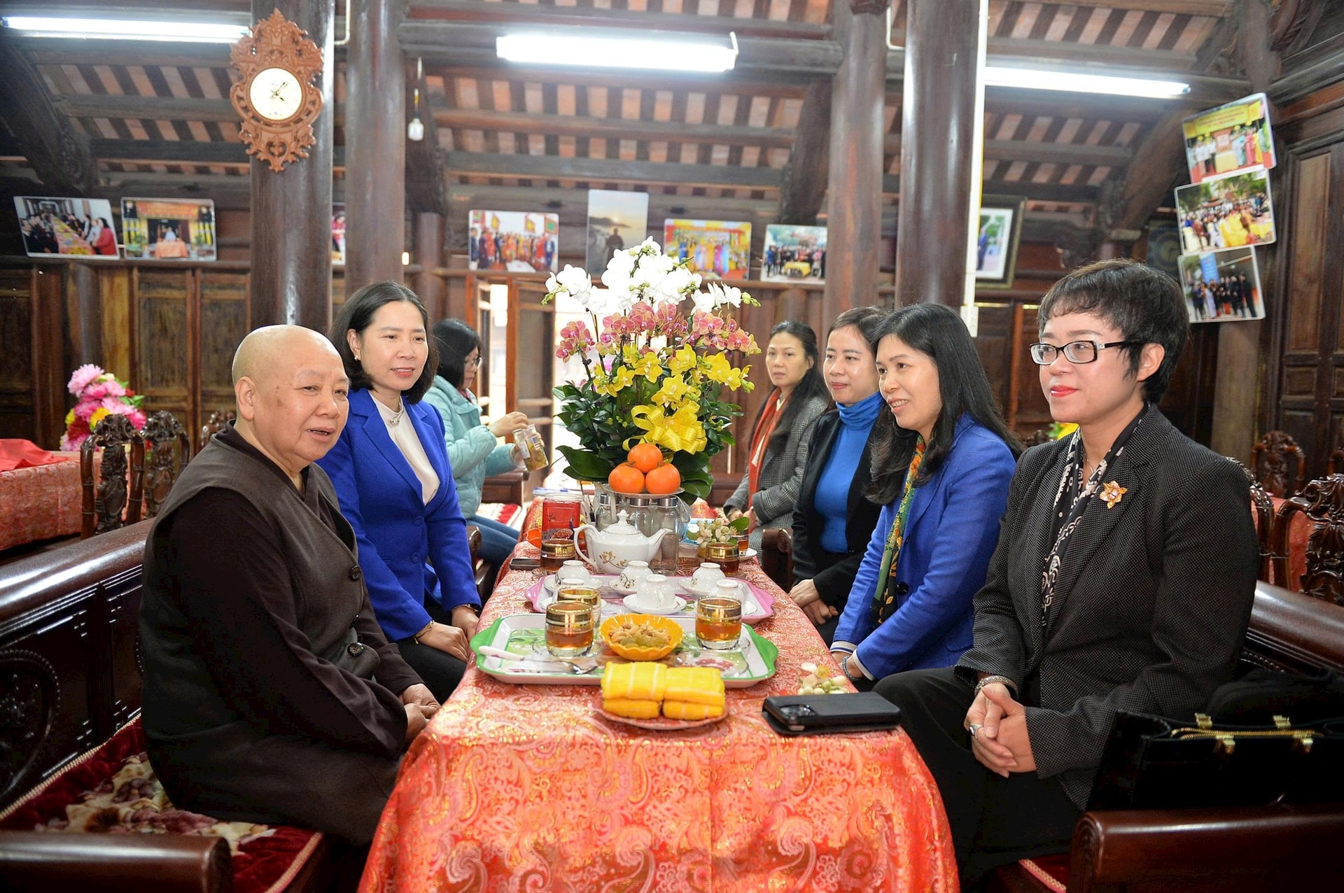 Lãnh đạo Ủy ban MTTQ Việt Nam thành phố Hà Nội thăm, chúc Tết cơ sở tôn giáo- Ảnh 1.