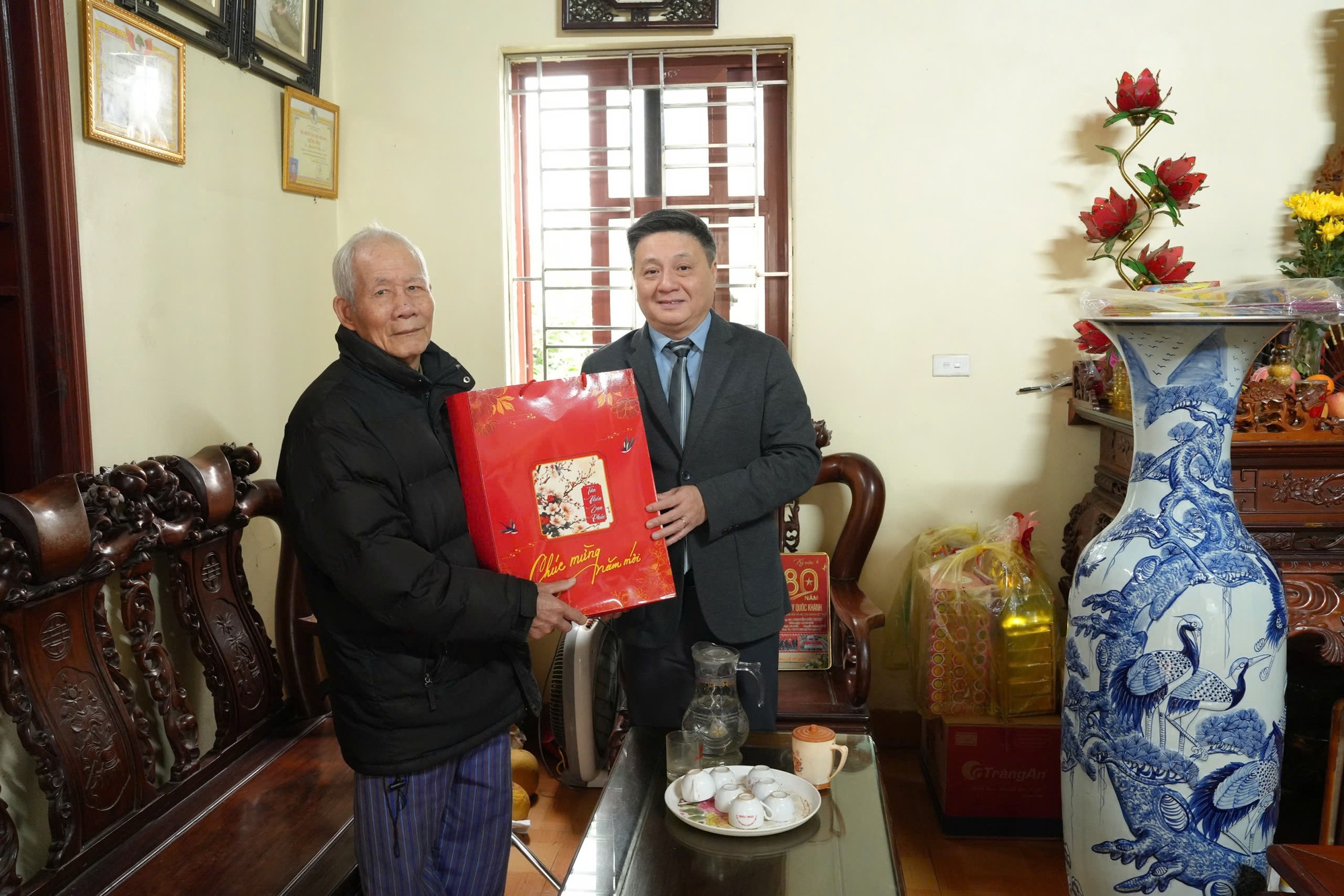 Xã Thanh Oai thăm, tặng quà nhân dịp Tết Nguyên đán Bính Ngọ- Ảnh 3.