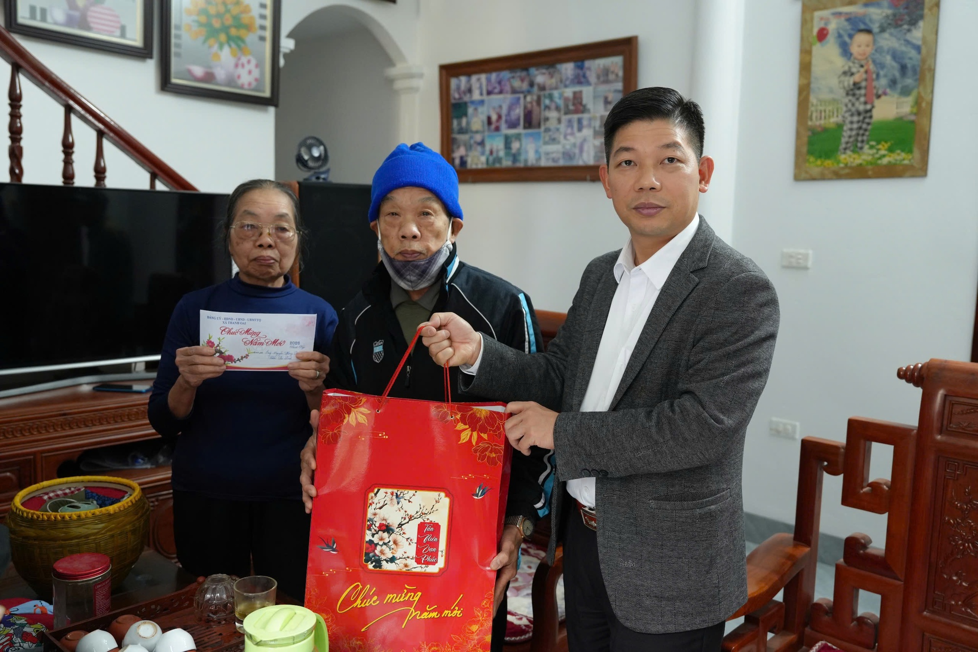 Xã Thanh Oai thăm, tặng quà nhân dịp Tết Nguyên đán Bính Ngọ- Ảnh 13.