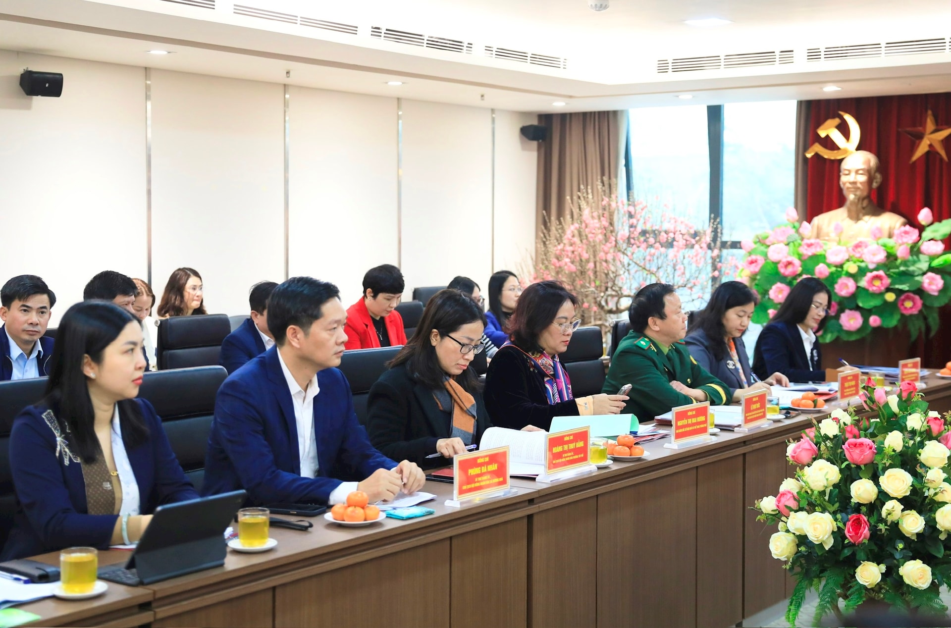 Trưởng ban Tuyên giáo và Dân vận Thành ủy Nguyễn Doãn Toản kiểm tra công tác bầu cử tại các xã, phường- Ảnh 1.