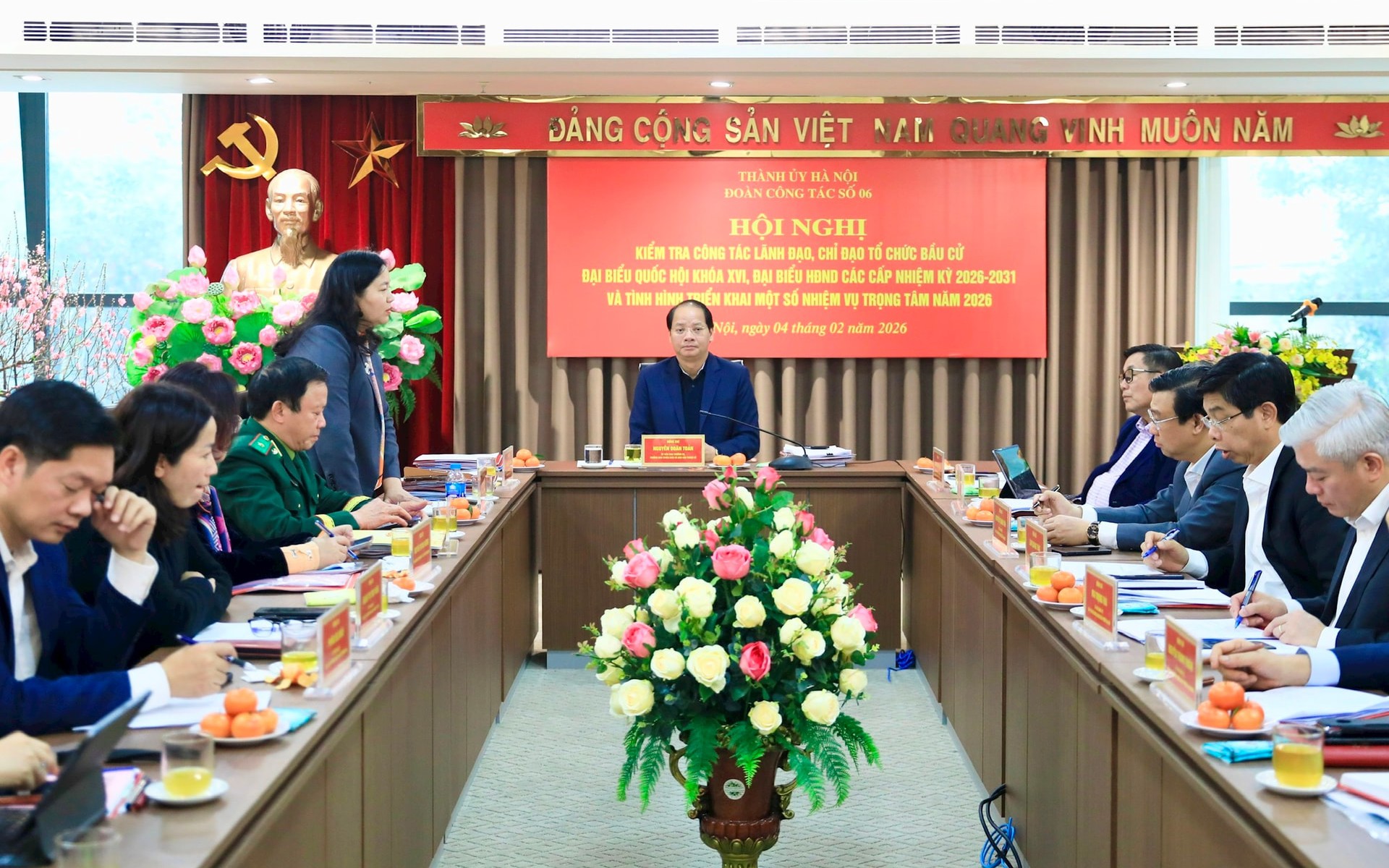 Quang cảnh buổi làm việc