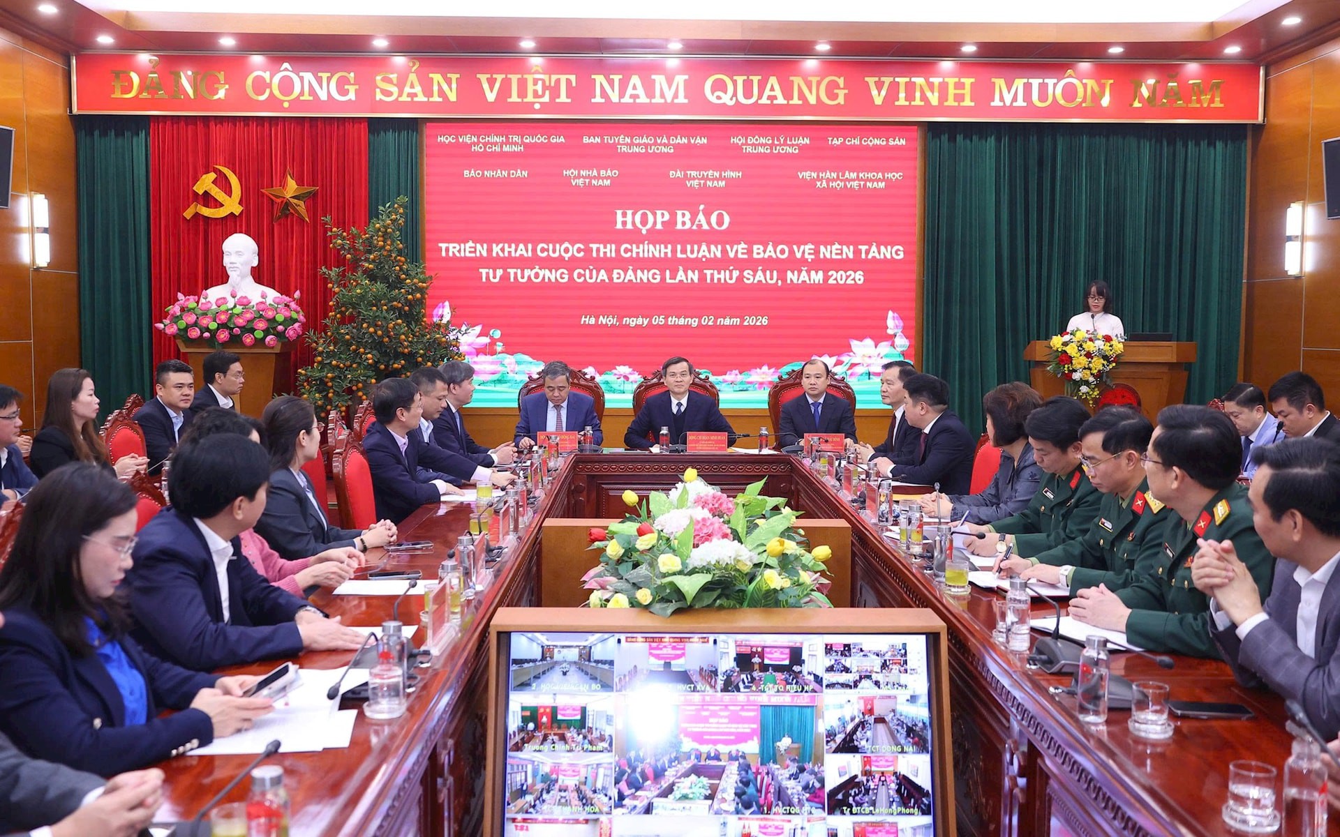 Quang cảnh buổi họp báo